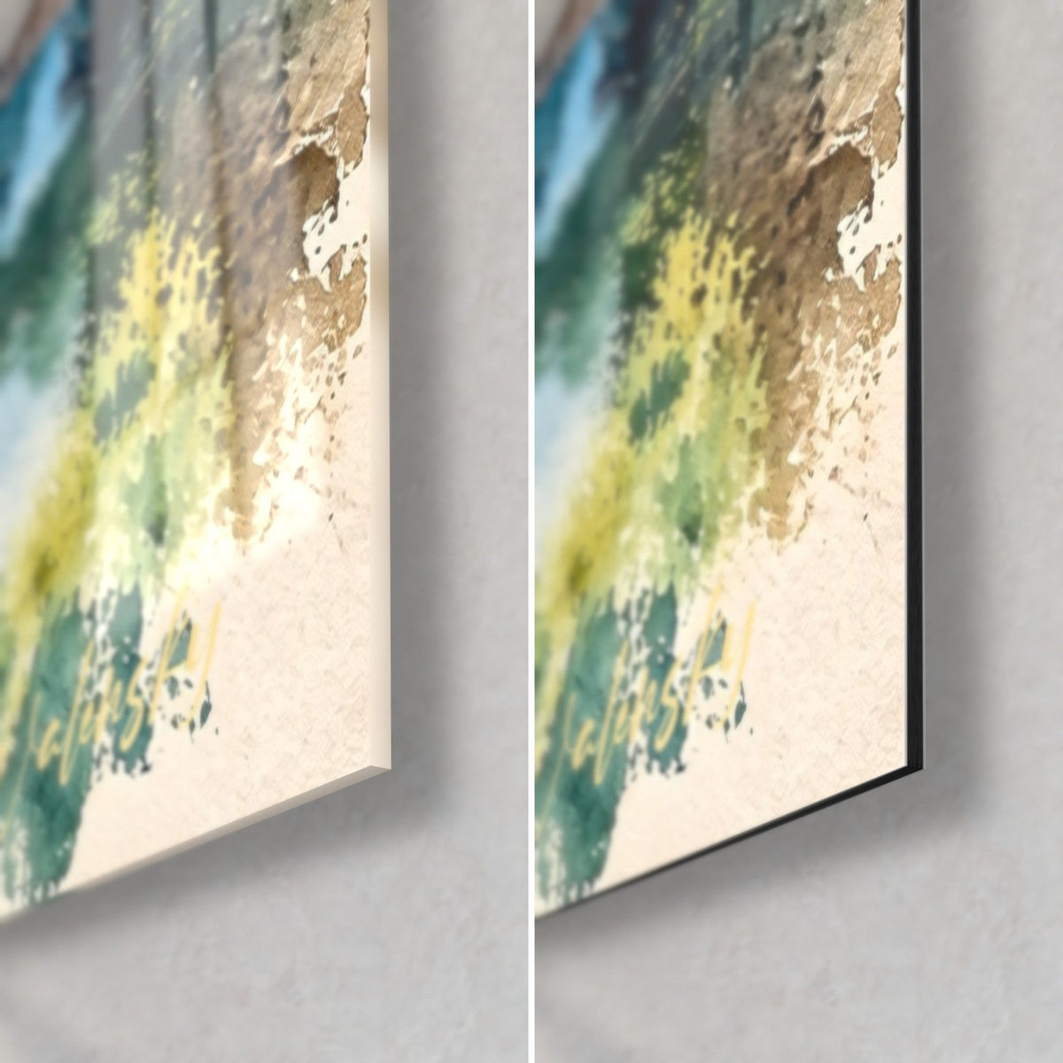Schilderij tweelingtorens in aquarel, rechtsonder, olijfgroene en okerkleurige vlekken, glanzend glas en mat Dibond, rand van 3 mm