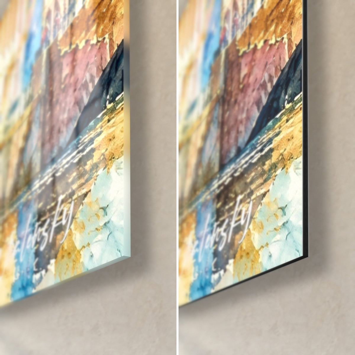 Gemälde elsässische Häuser in himmelblauem und goldenem Aquarell, untere rechte Ecke: glänzendes Acrylglas links, mattes Dibond rechts