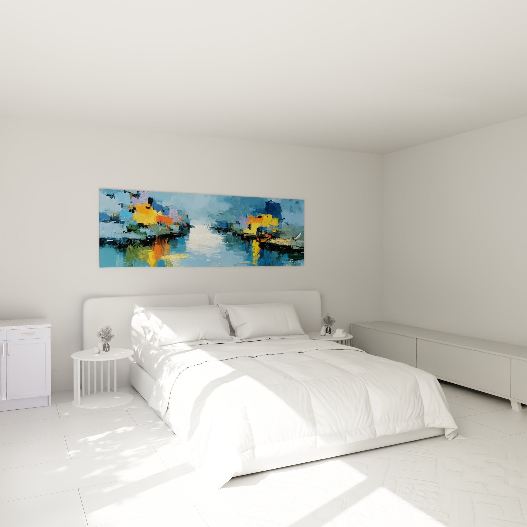 Barques suggérées en orangé et jaune sur fond bleu profond, au-dessus d'un lit dans une chambre claire