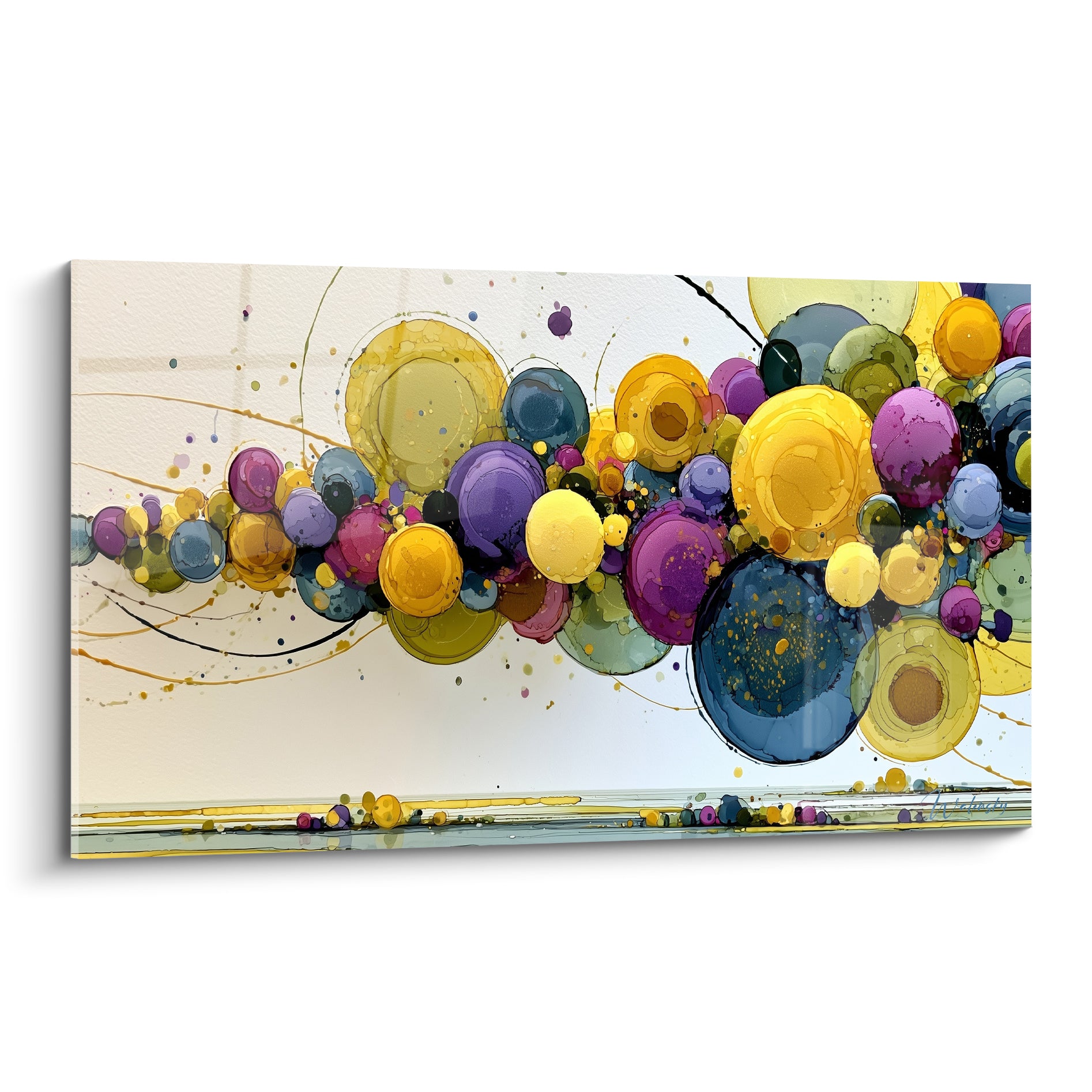 Sphères dorées, violettes et bleu marine en cascade sur fond blanc, style peinture abstrait vibrant