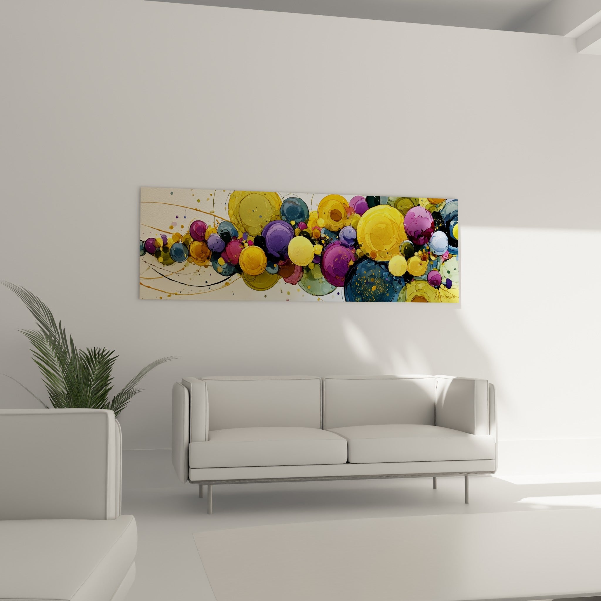 Formes rondes en camaïeu doré et prune, tableau style Peinture abstrait au-dessus d'un canapé dans un salon lumineux