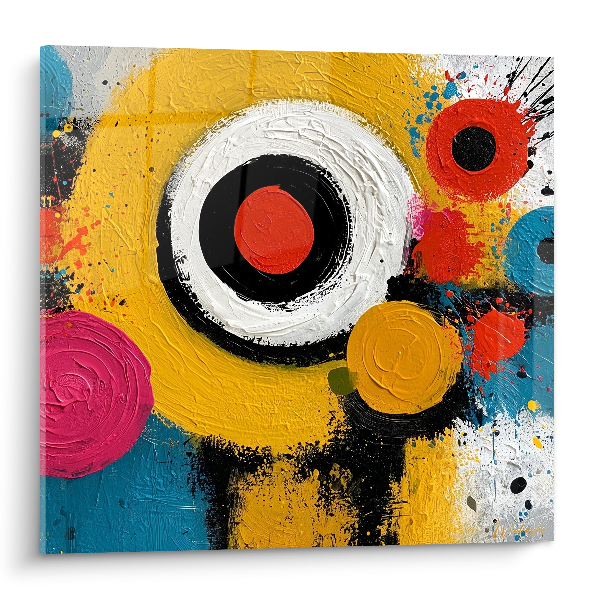 Cercles jaune, bleu et rose fuchsia éclaboussés de noir en peinture abstraite texturée