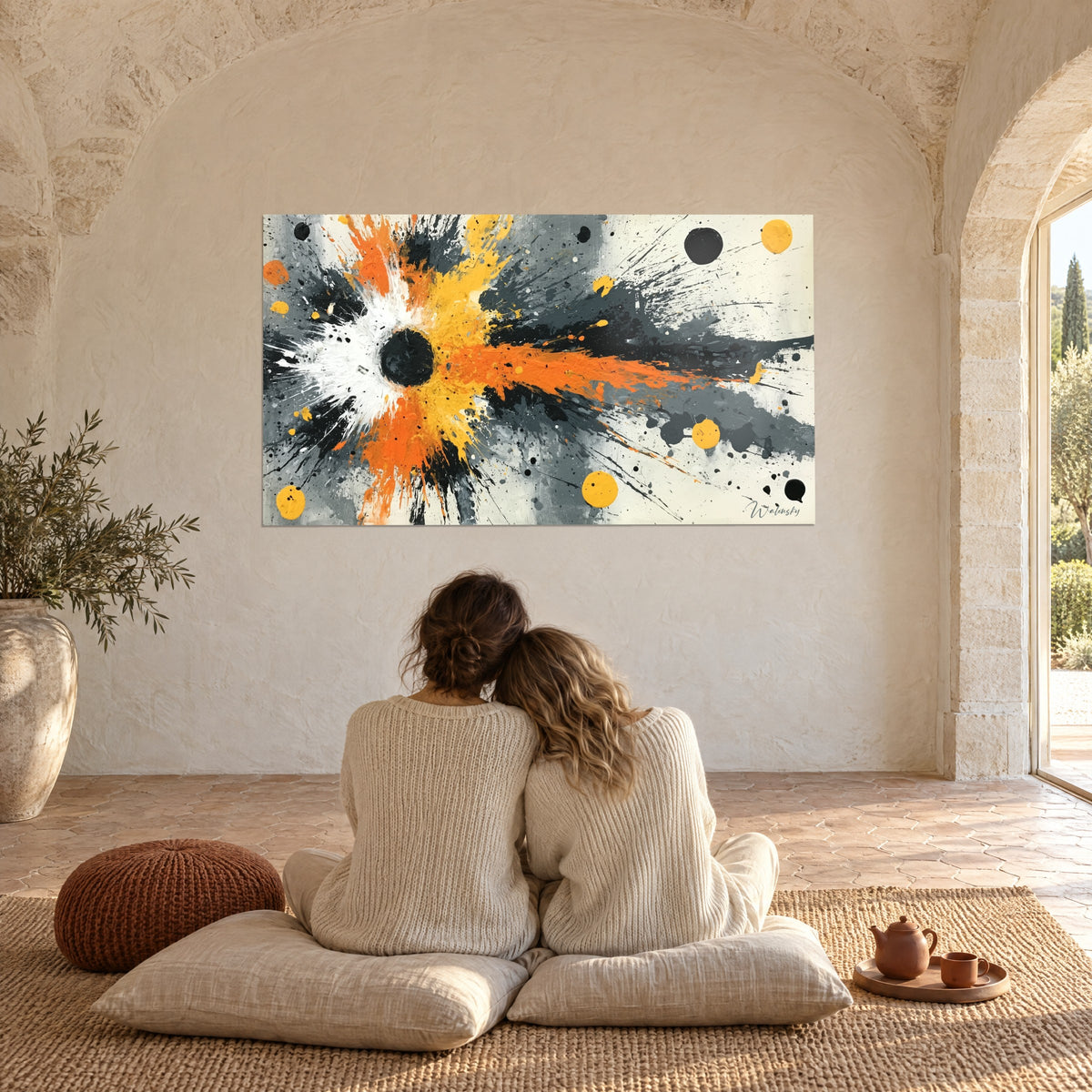 Tableau cœur blanc rayonnant et traînée orange vif, taches noires, couple enlacé sur des coussins, voûte de pierre