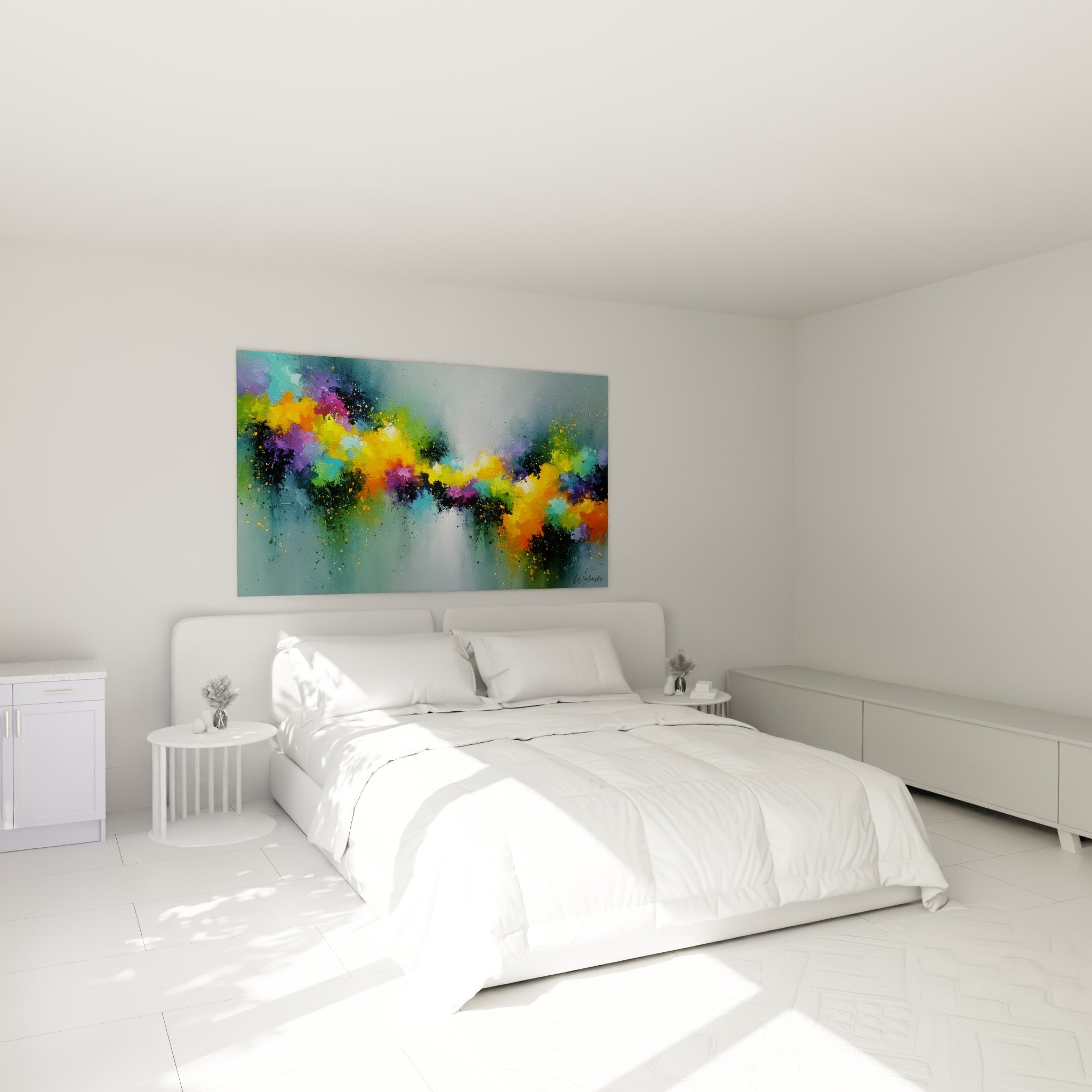 Éclaboussures jaunes et vertes traversant un fond anthracite, œuvre style Peinture abstrait au-dessus d'un lit dans une chambre claire