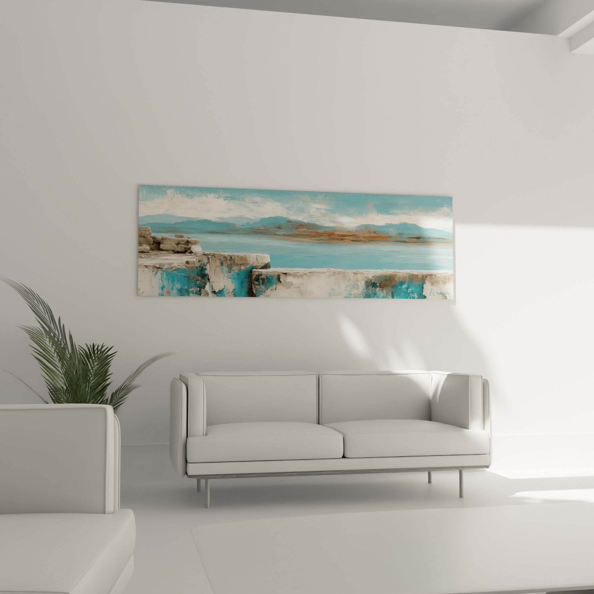 Horizon marin turquoise et collines ocre du tableau style Peinture abstrait au-dessus d'un canapé dans un salon lumineux.
