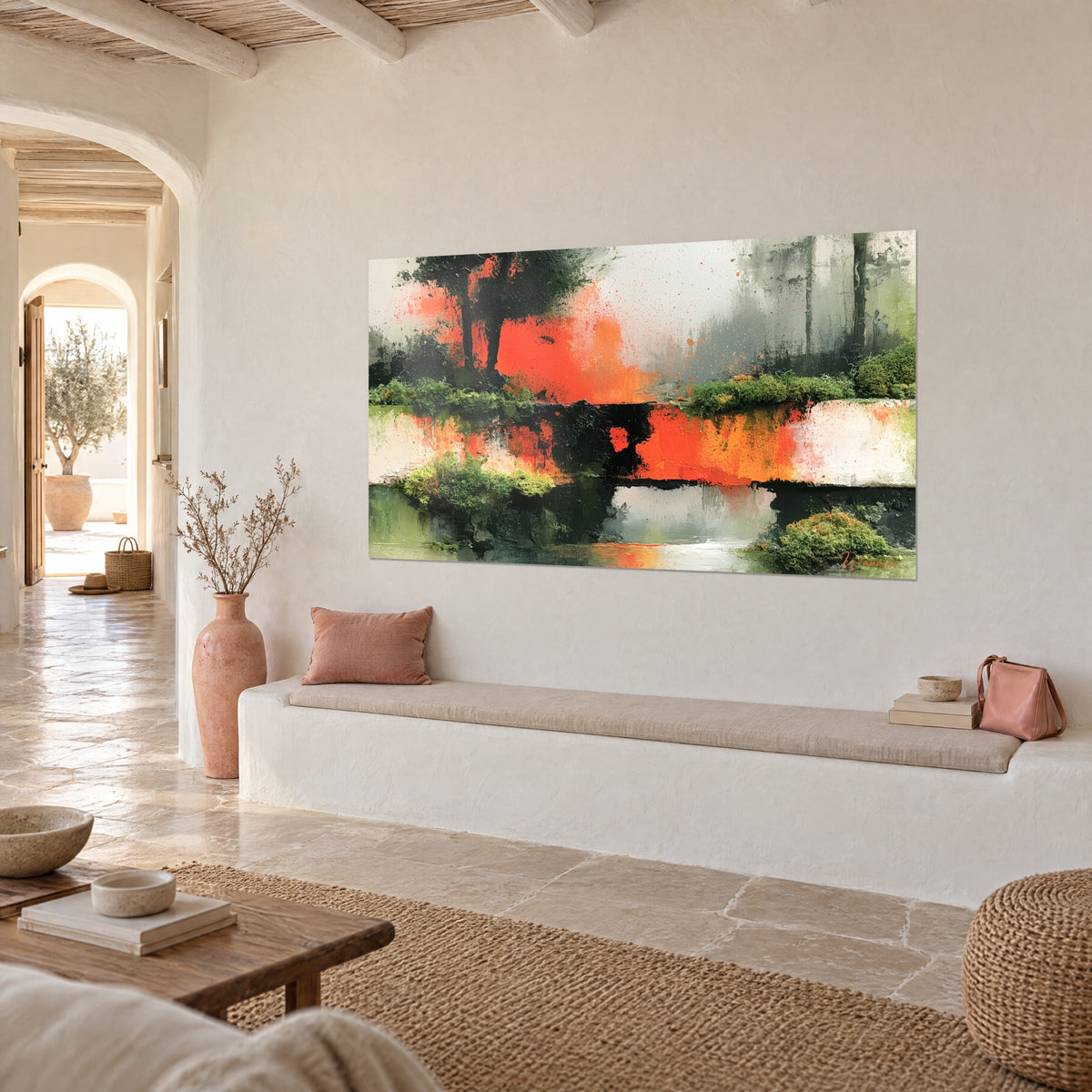 Tableau lueur d'incendie orange et noire au-dessus d'un muret de mousse verte, vue de trois-quarts, banquette chaulée