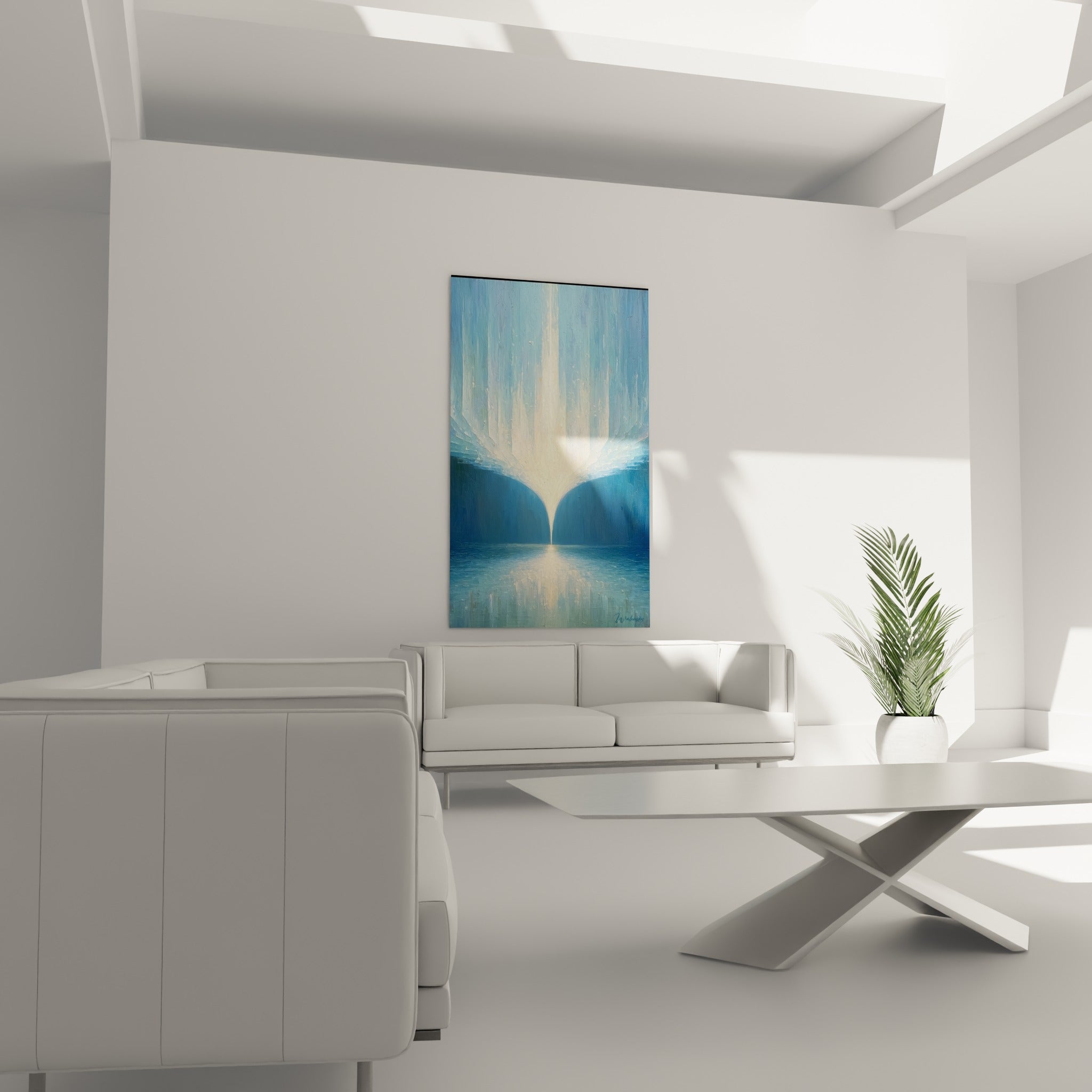 Reflet doré sur eau bleu marine, empâtements texturés, au-dessus d'un canapé dans un salon lumineux