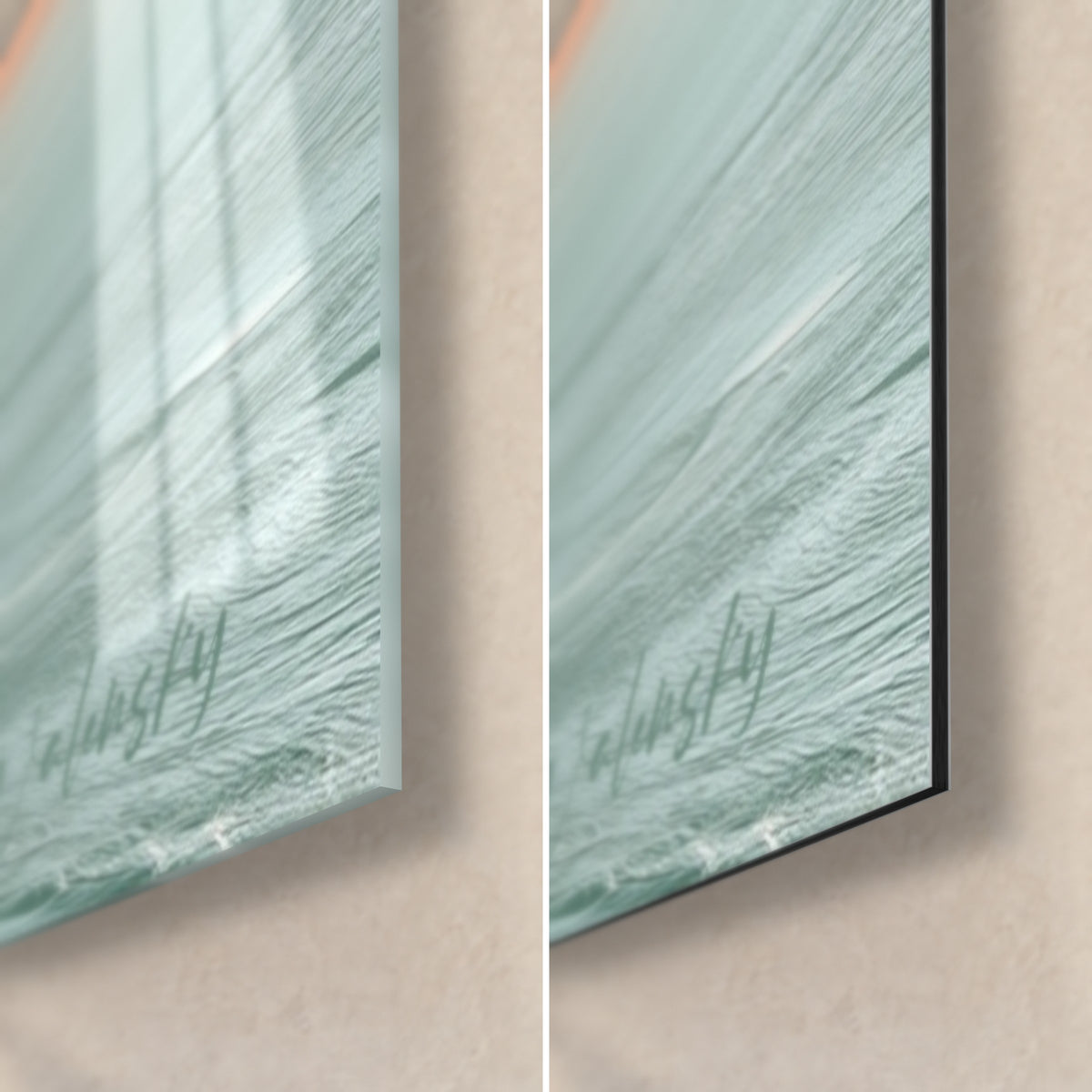 Tableau falaise rouge sur mer sarcelle, coin bas droit : verre acrylique brillant aux reflets à gauche, alu Dibond mat noir à droite, tranche de 3 mm