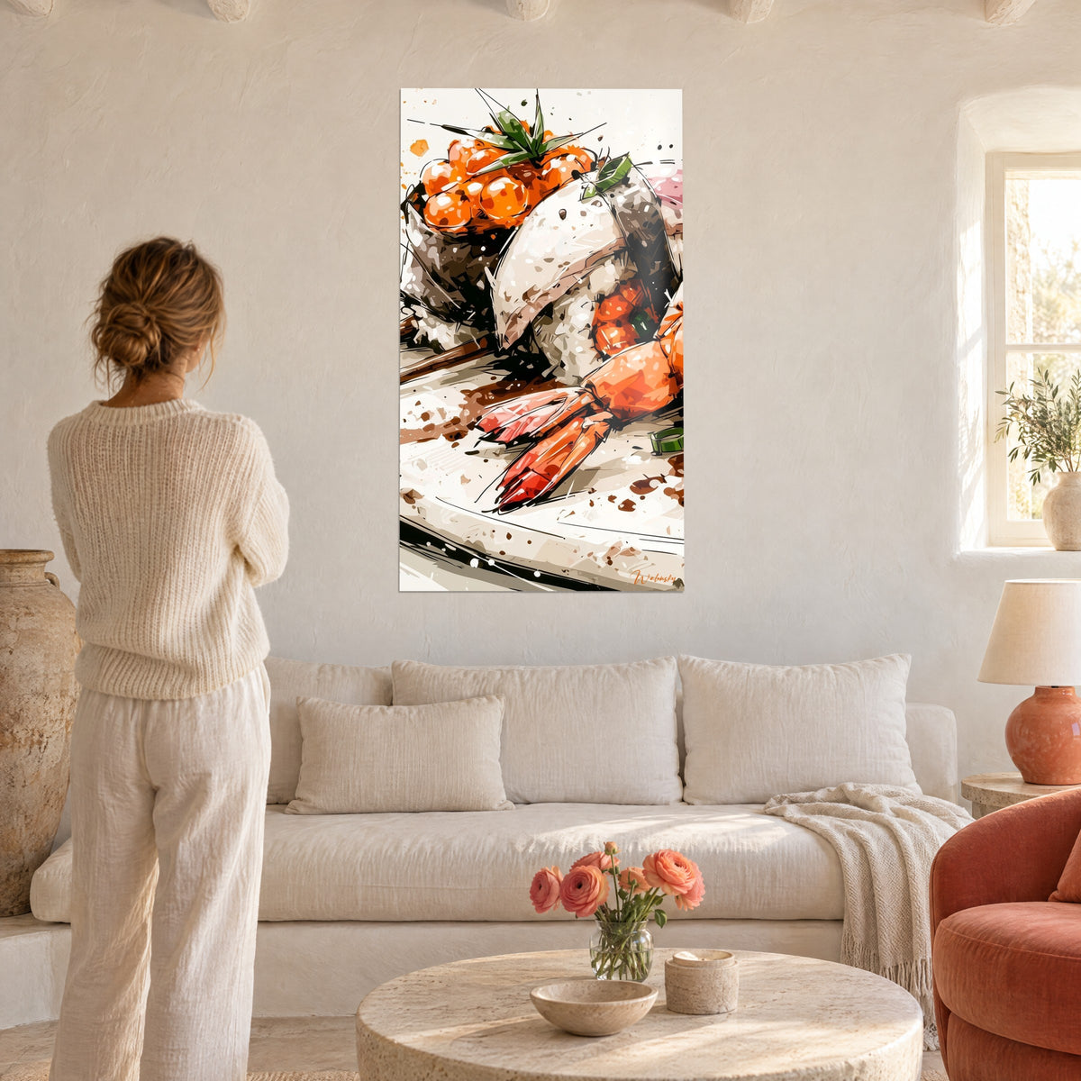 Gemälde Garnele-Nigiri, orangefarbener Fischrogen auf weißem Reis, schwarze Tuschestriche, eine Frau von hinten, über einem Sofa in einem hellen Wohnzimmer