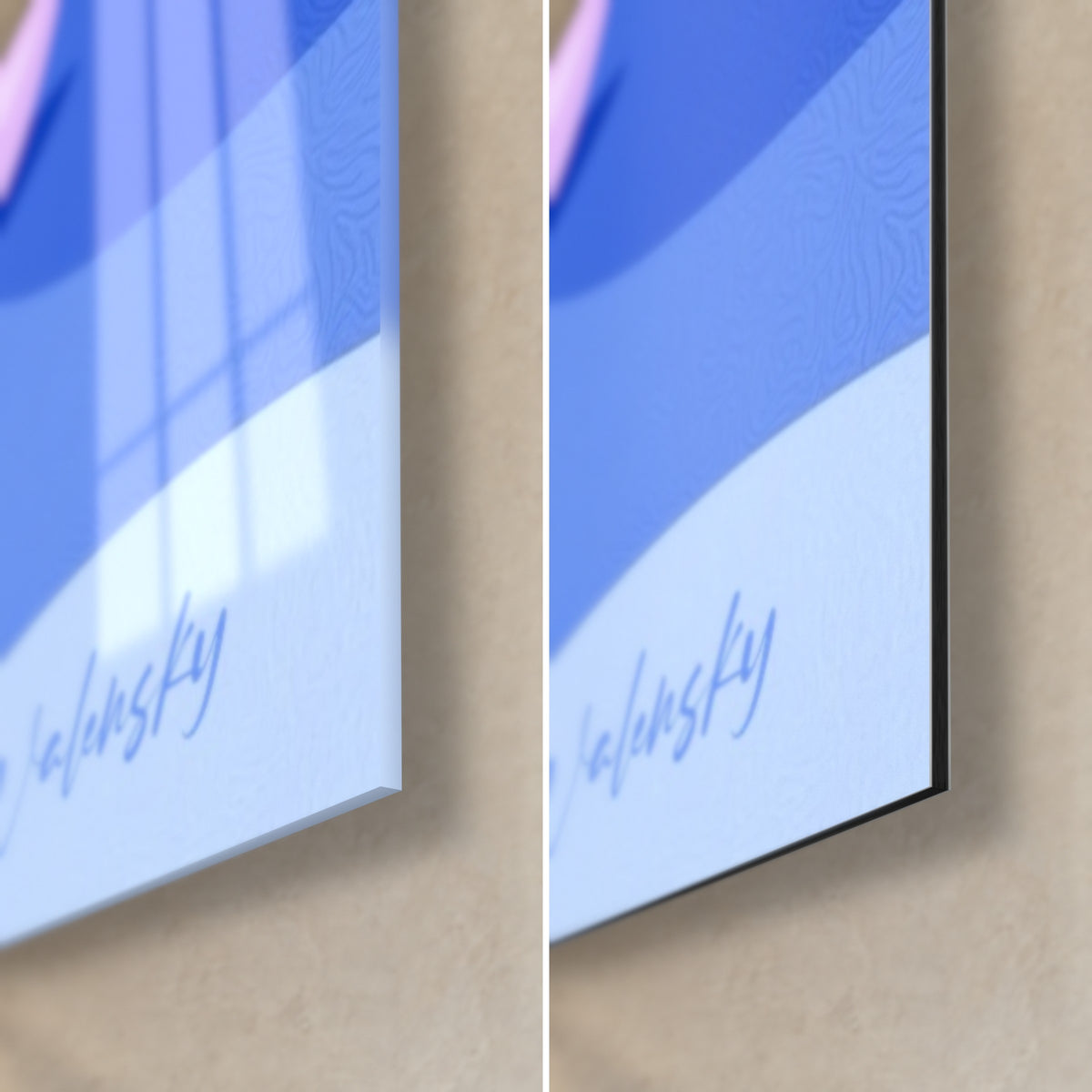 Schilderij van sushirolletjes op blauwe golven, rechtsonder: reflecterend glanzend glas, mat zwart Dibond, Walensky-signatuur