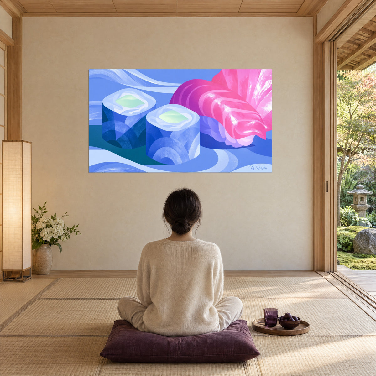 Schilderij van gestileerde Japanse gerechten in vlakken van ultramarijnblauw en snoeproze, bekeken door een vrouw die met gekruiste benen op een kussen zit, met haar rug naar de kijker