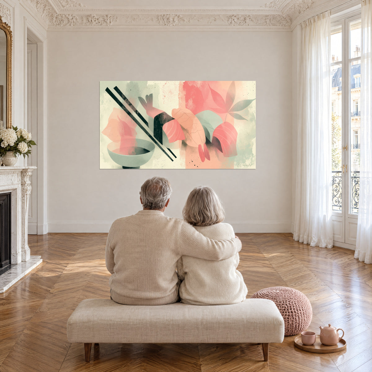 Cuadro de menú de sushi abstracto en rosa, melocotón y verde menta, palillos oscuros, frente a una pareja sentada en un gran salón