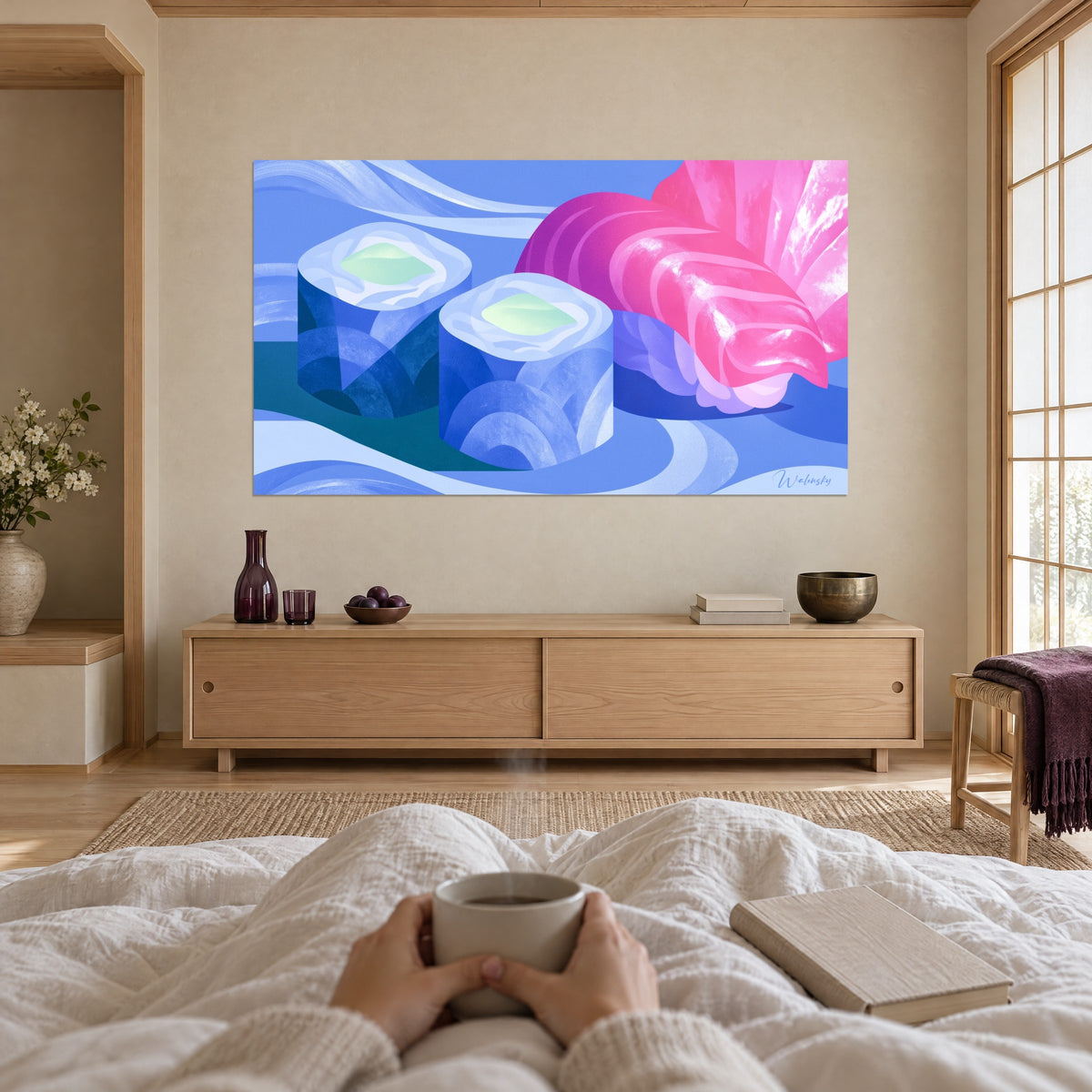 Schilderij van twee cilindrische maki in hemelsblauw en indigo, levendige fuchsia vis, boven een bed in een lichte slaapkamer
