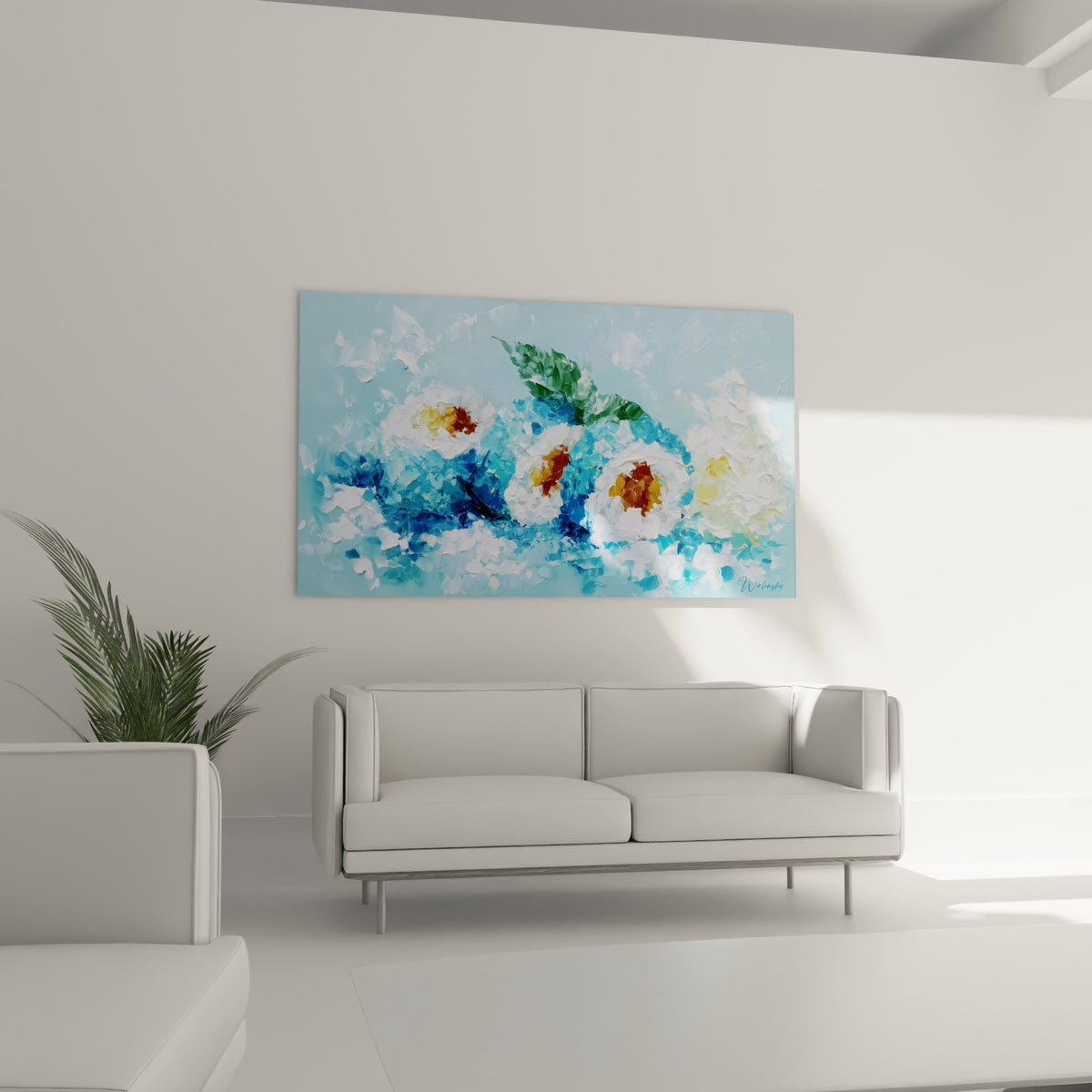Makis texturés en bleu et blanc lumineux, touches dorées, disposés au-dessus d'un canapé dans un salon lumineux