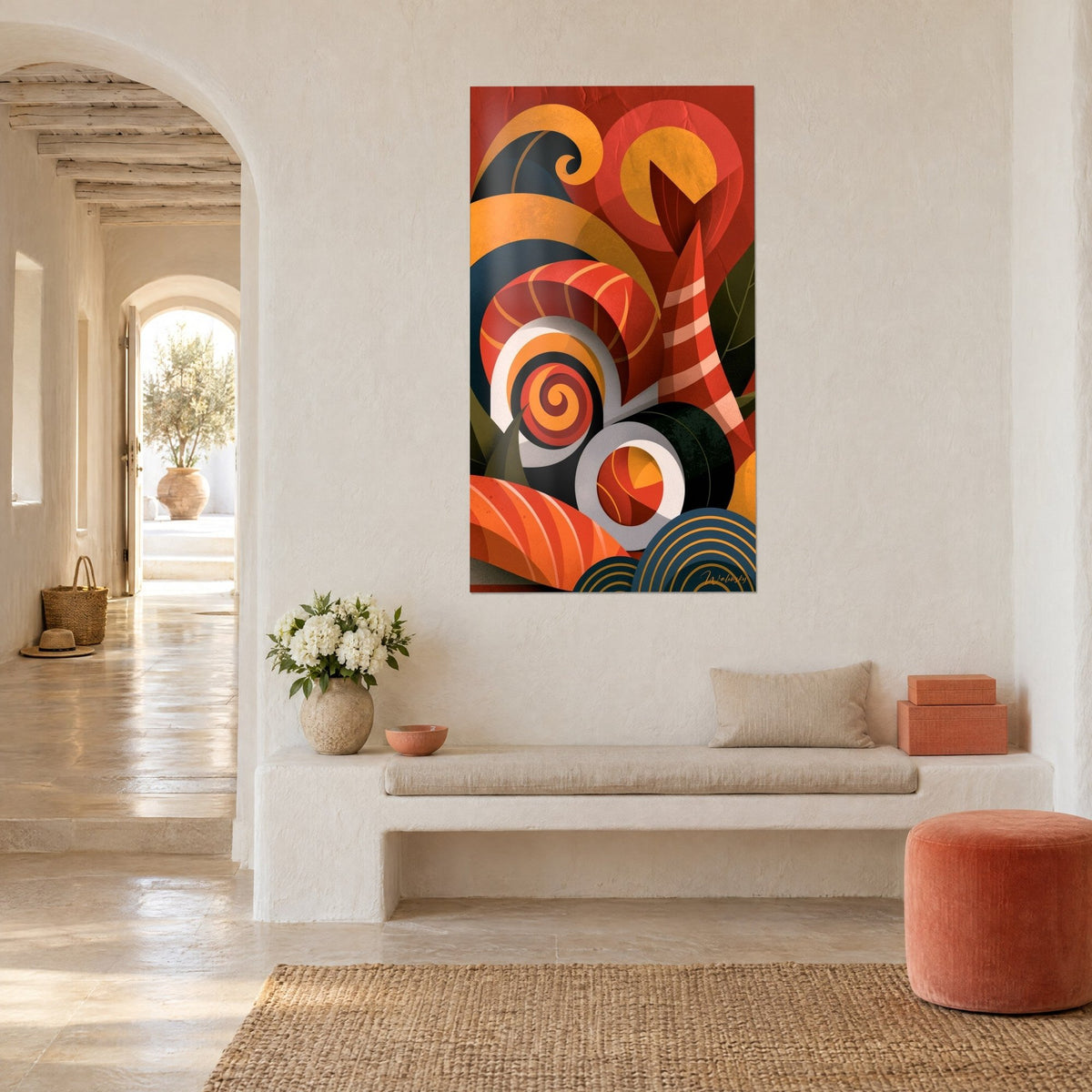 Quadro rotolo di riso vorticoso, rosso corallo e giallo zafferano, gambero a righe, parete bianca, panca in pietra e arco