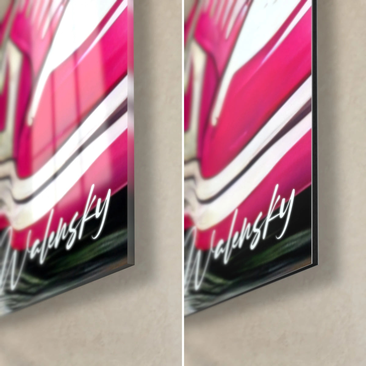 Cuadro de una sudadera con capucha fucsia, esquina inferior derecha: cristal brillante con reflejos, Dibond negro mate, firma blanca Walensky