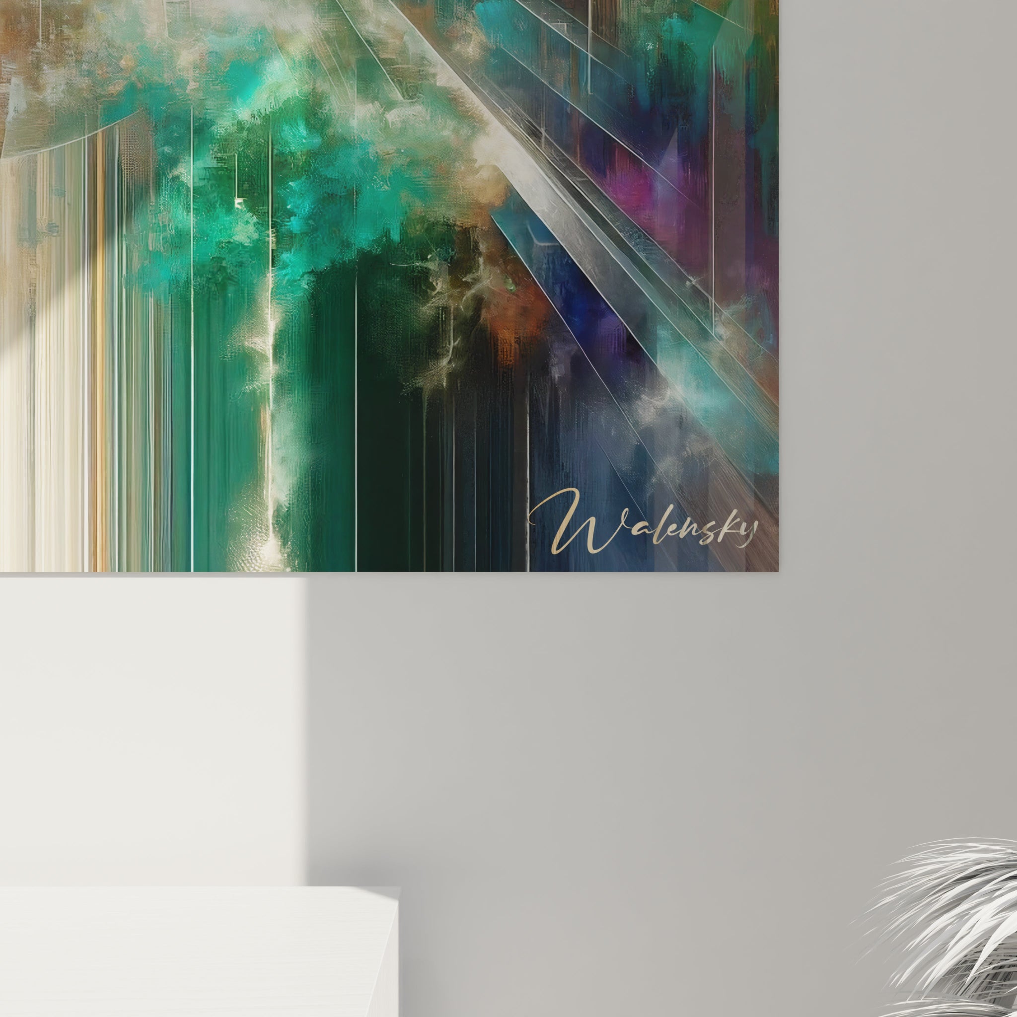 Un tableau abstrait d'avenue métropolitaine en vitesse. Utilise une palette de brun-orangé, turquoise, bleu profond et doré. La texture présente des formes architecturales géométriques qui s'élancent vers le haut et convergent vers un point de fuite central, avec des effets de transparence et de brume colorée, créant une sensation de mouvement rapide à travers un canyon urbain aux hauts immeubles.
