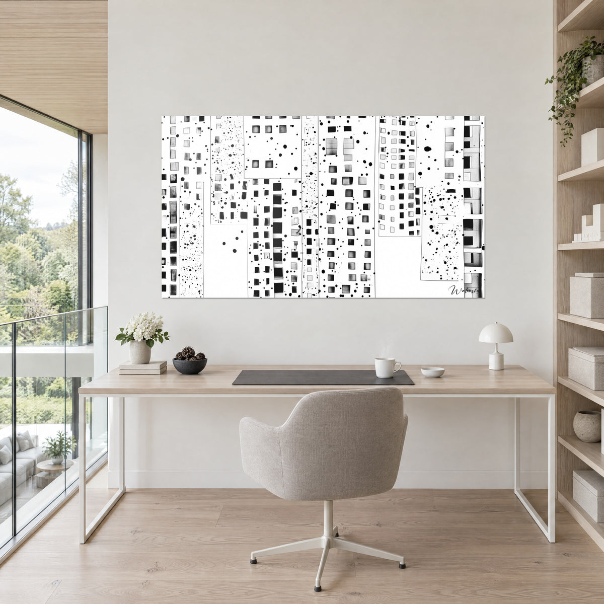 Schilderij van abstracte wolkenkrabbers in een raster van zwarte vierkanten, omlijnd met fijne inktlijnen op een witte achtergrond, boven een bureau van licht hout