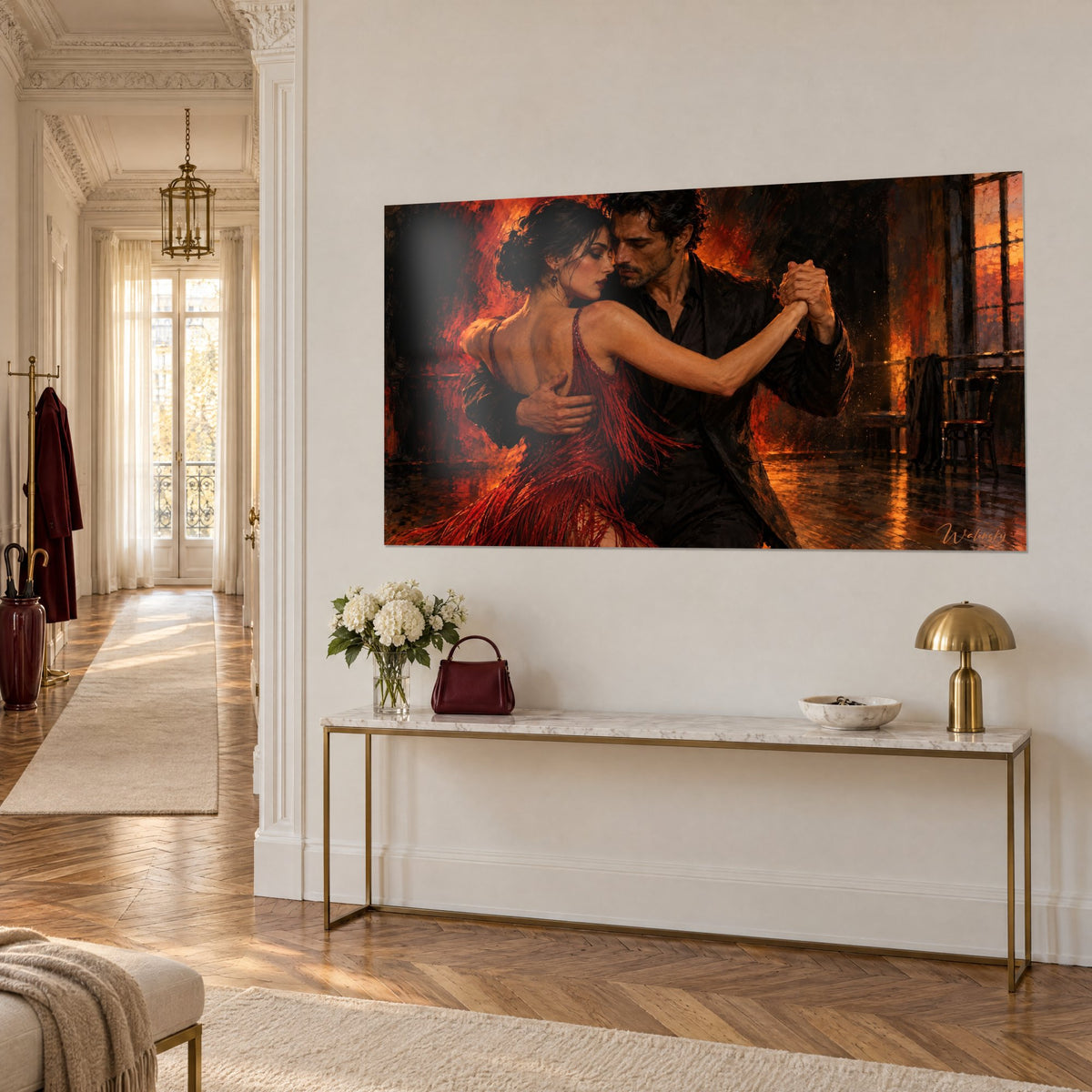 Tableau danseurs de tango joue contre joue, chevelure brune et franges rouges sur fond de flammes, au-dessus d'une console dorée