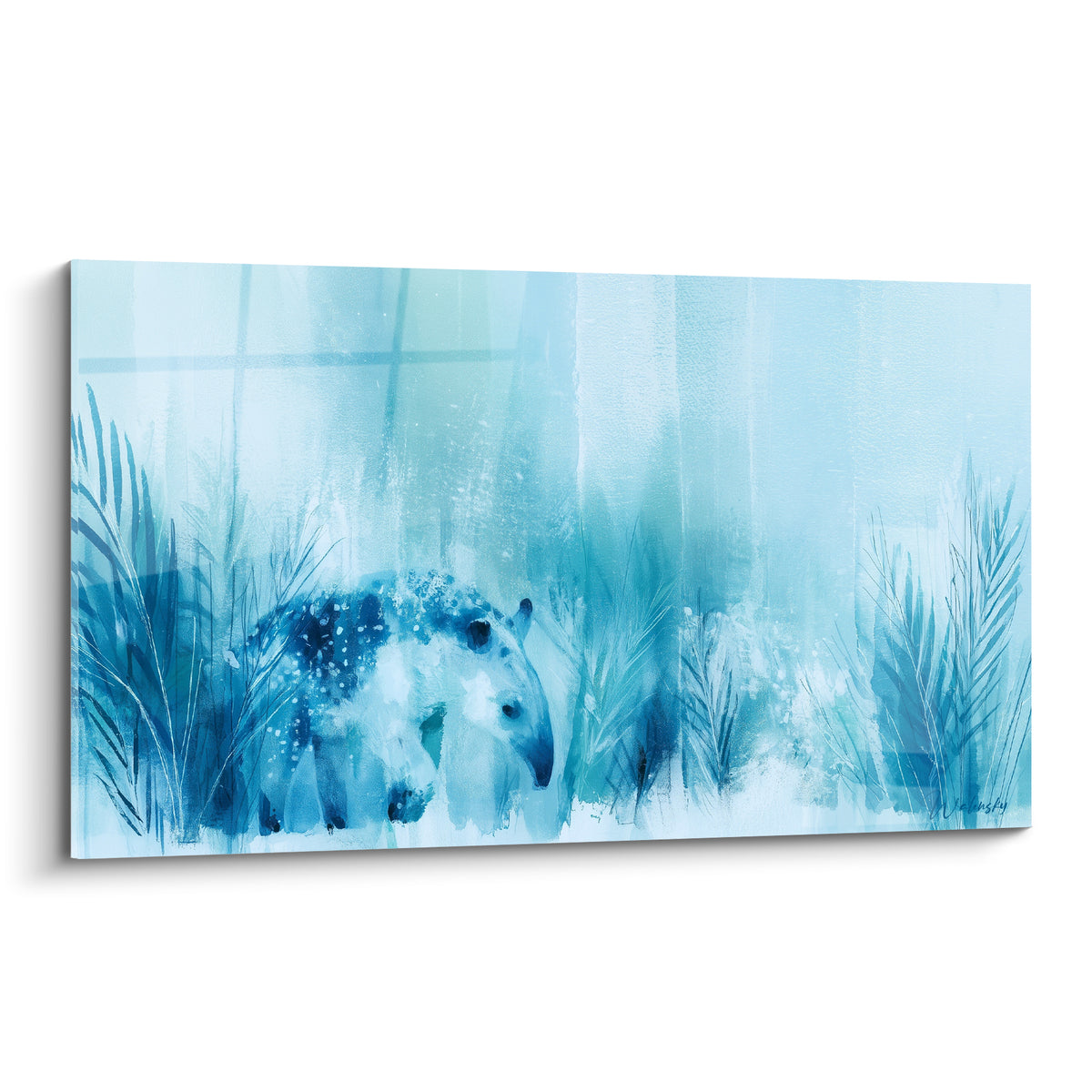 Tapir bleu ciel et blanc avançant parmi des roseaux dans une clairière brumeuse aquarellée