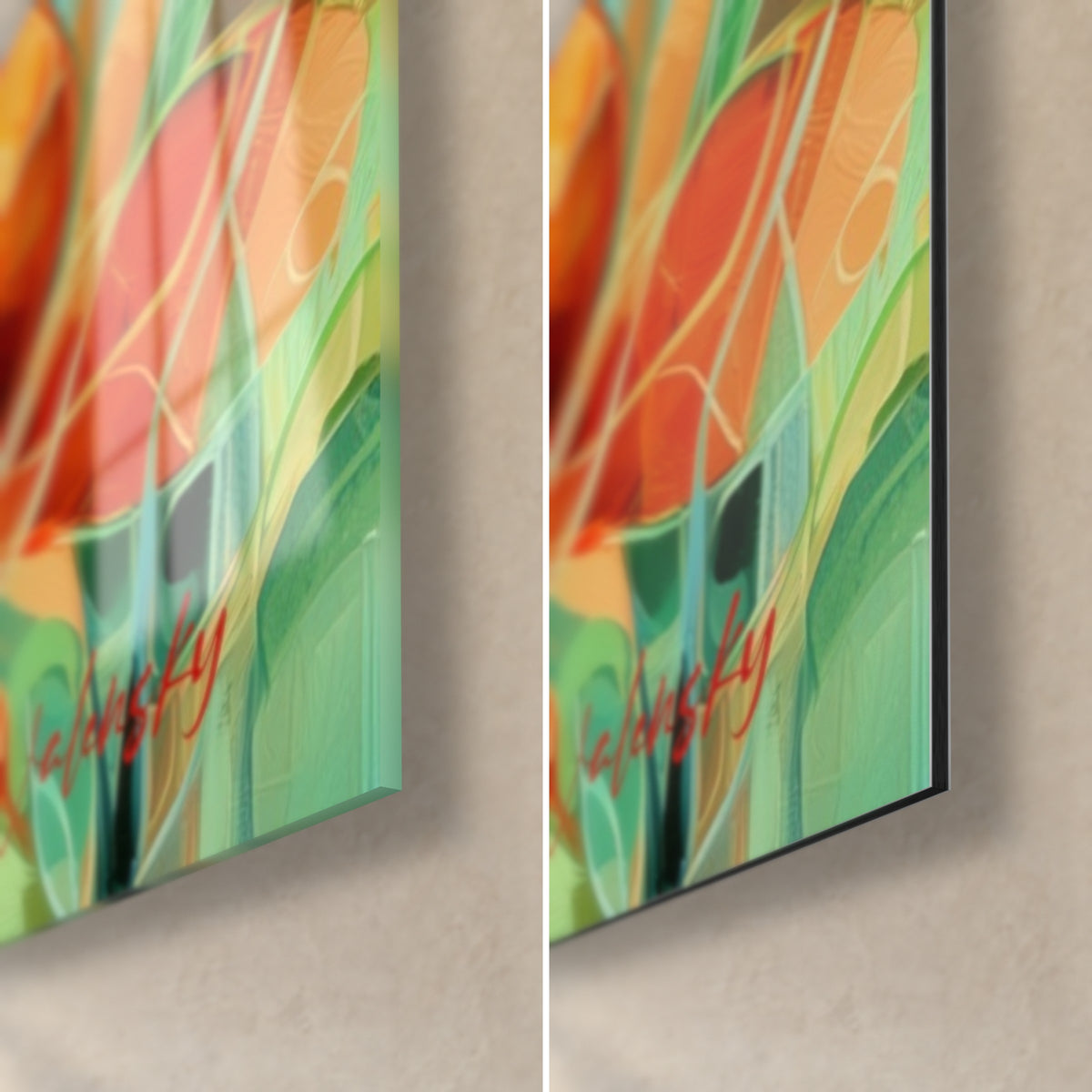 Schilderij van een mozaïektapir in mintgroen en fel oranje, rechtsonder, glanzend glas dat licht weerkaatst, en mat zwart Dibond