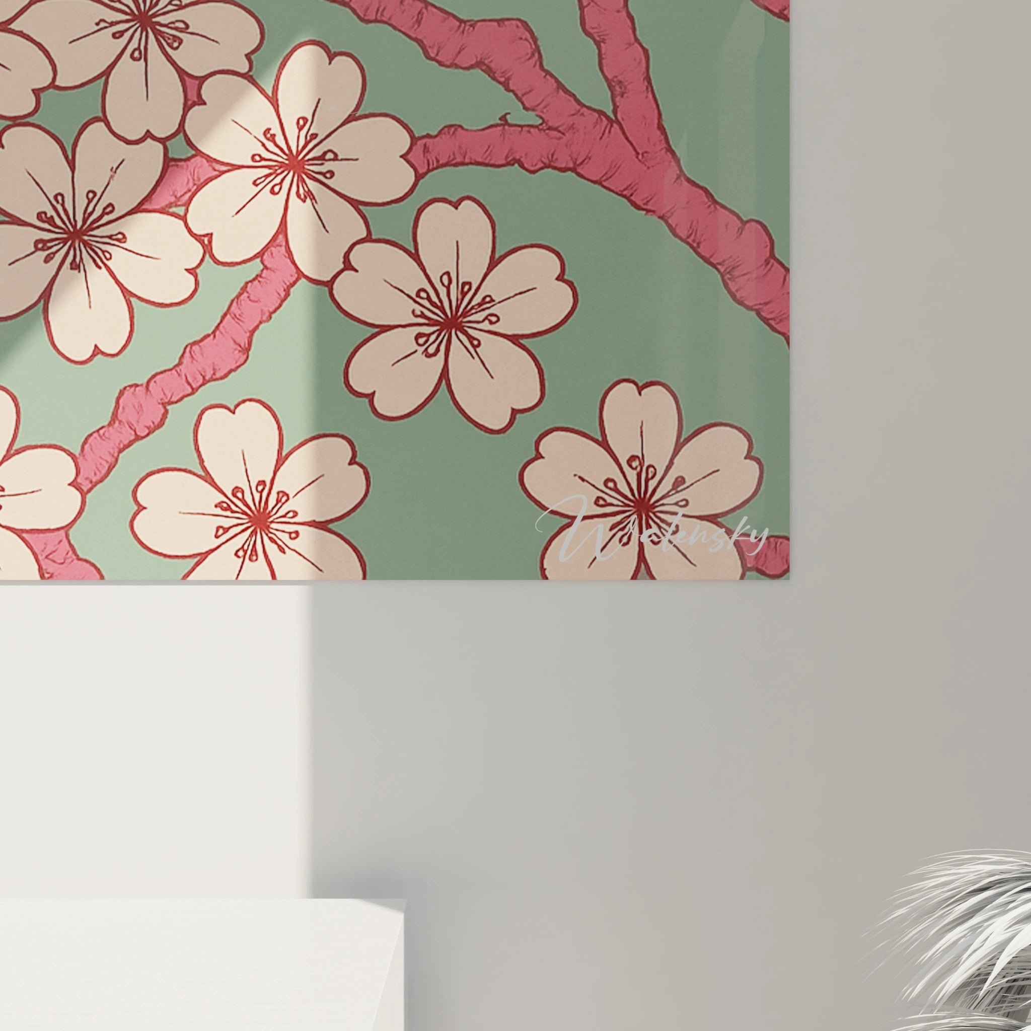 Un tableau japon figurant une composition équilibrée de cerisiers en fleurs, aux pétales pêche délicatement tracés et aux branches rougeâtres organiques qui s'étendent gracieusement sur un fond vert tranquille.
