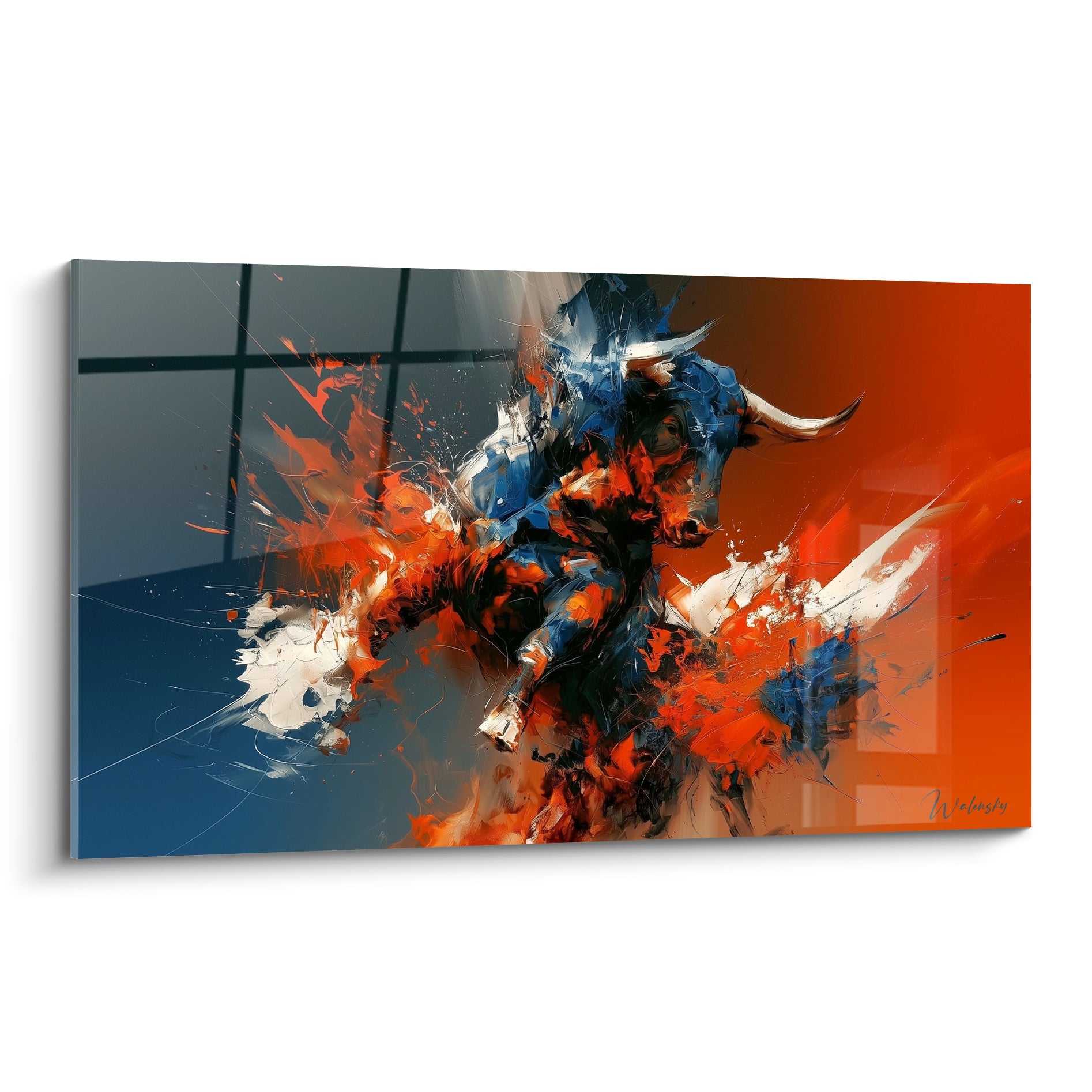 Taureau bleu marine et orange vif jaillissant en éclats de peinture expressive