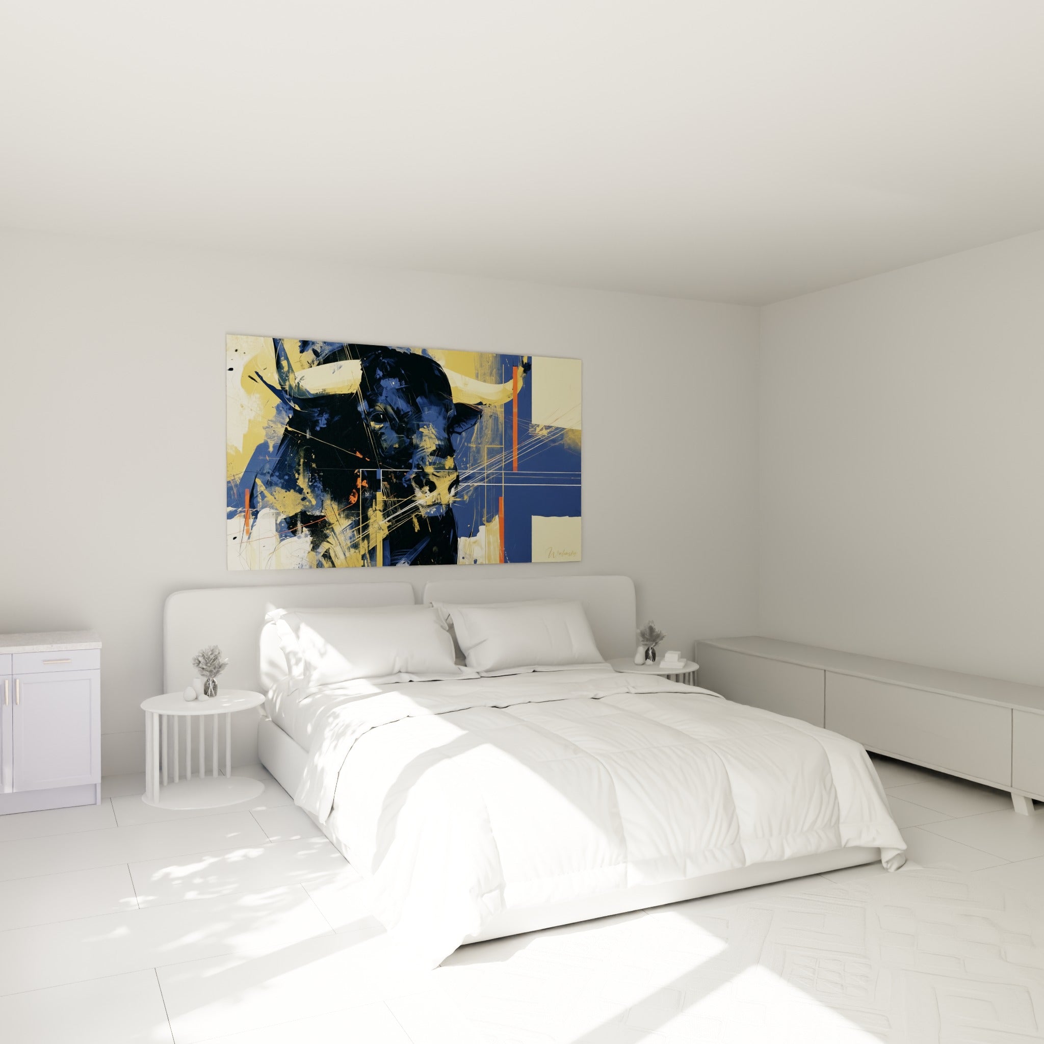 Silhouette du taureau bleu marine et doré accrochée au-dessus d'un lit dans une chambre claire
