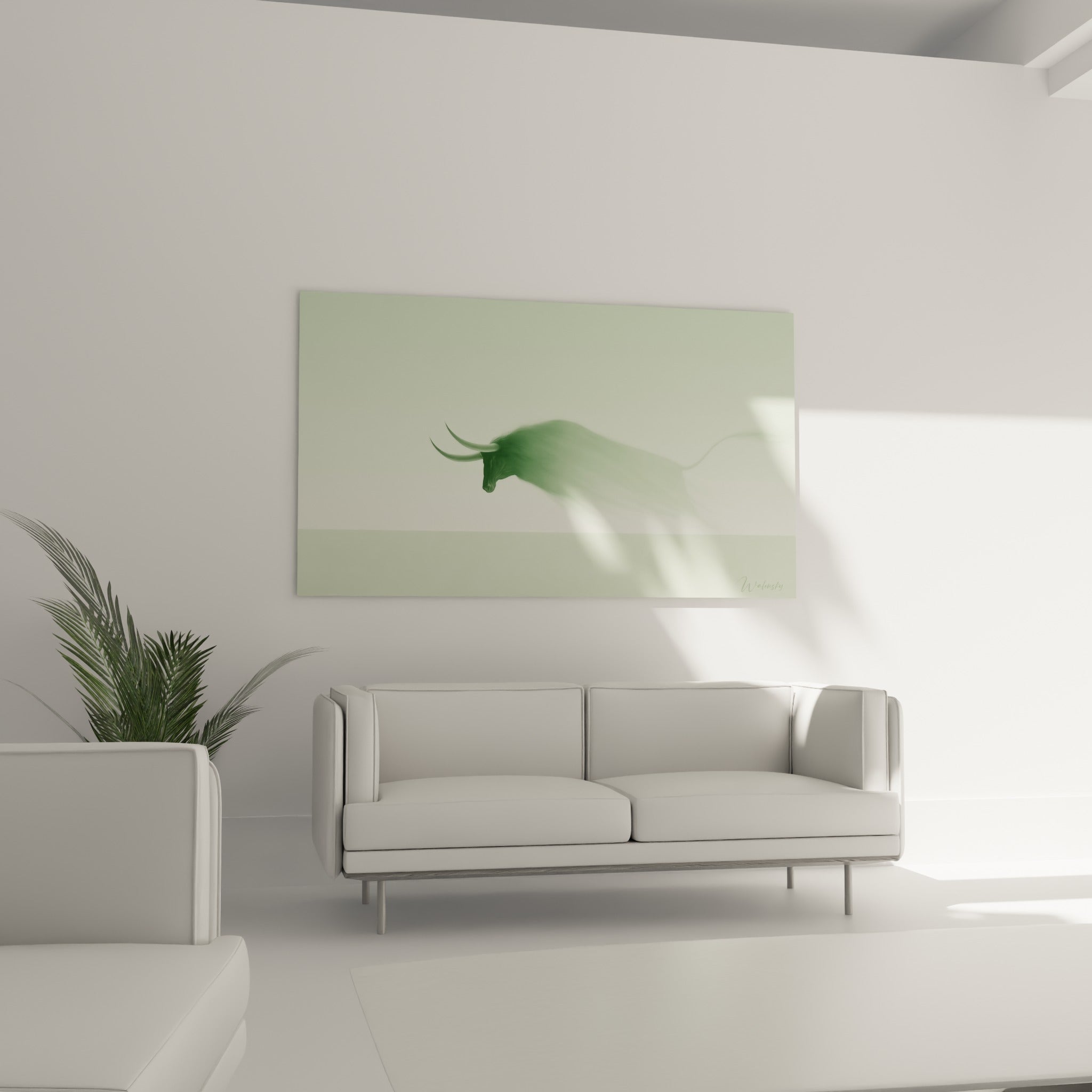 Cornes effilées d'un taureau émergeant du vert amande au-dessus d'un canapé dans un salon lumineux
