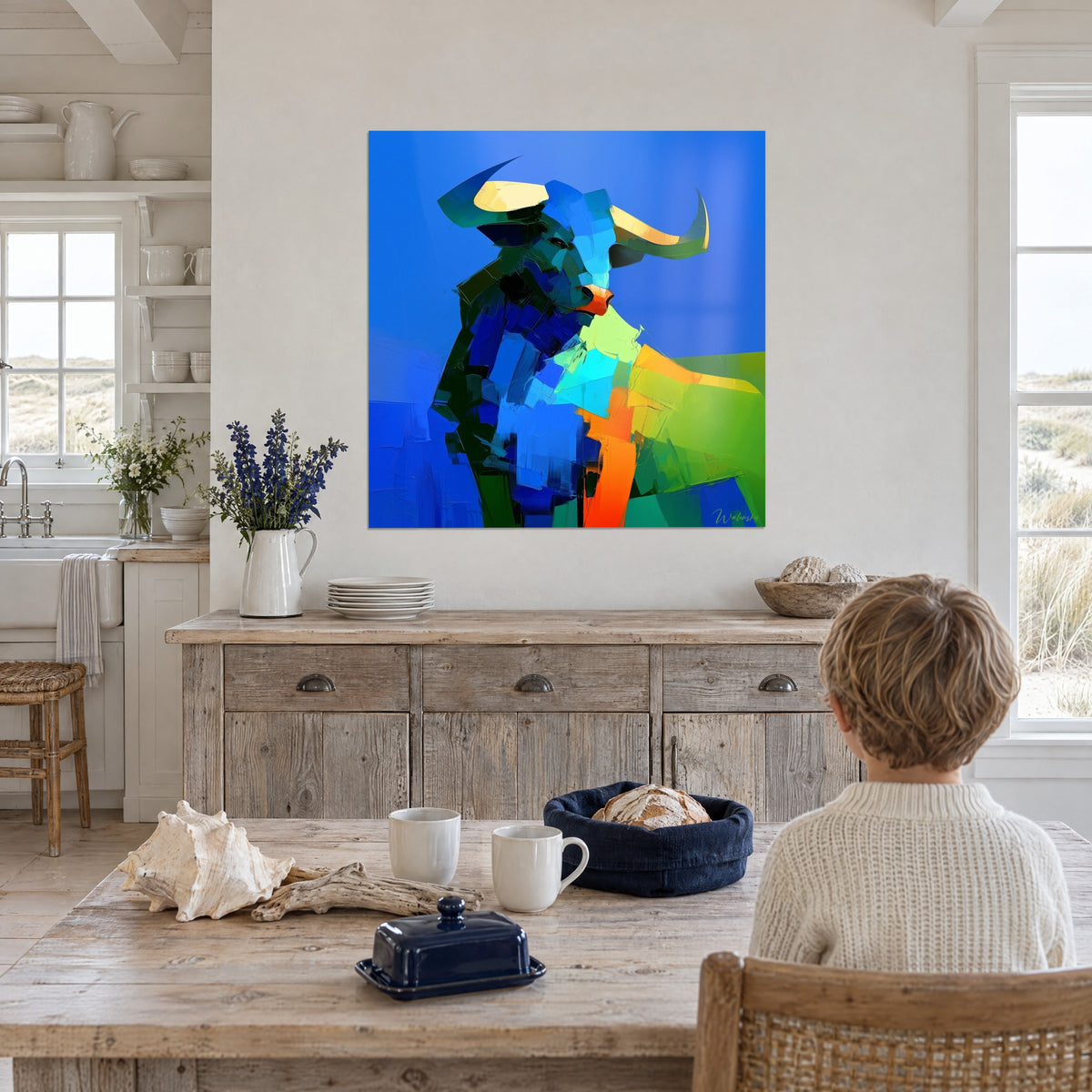 Cuadro fuerza taurina pintada con espátula, flancos verde manzana y naranja, un niño de espaldas en primer plano, cocina luminosa junto al mar