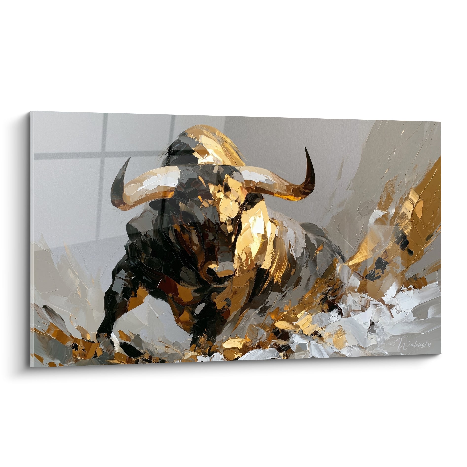 Taureau doré et anthracite en pleine charge, cornes déployées, peinture au couteau expressive