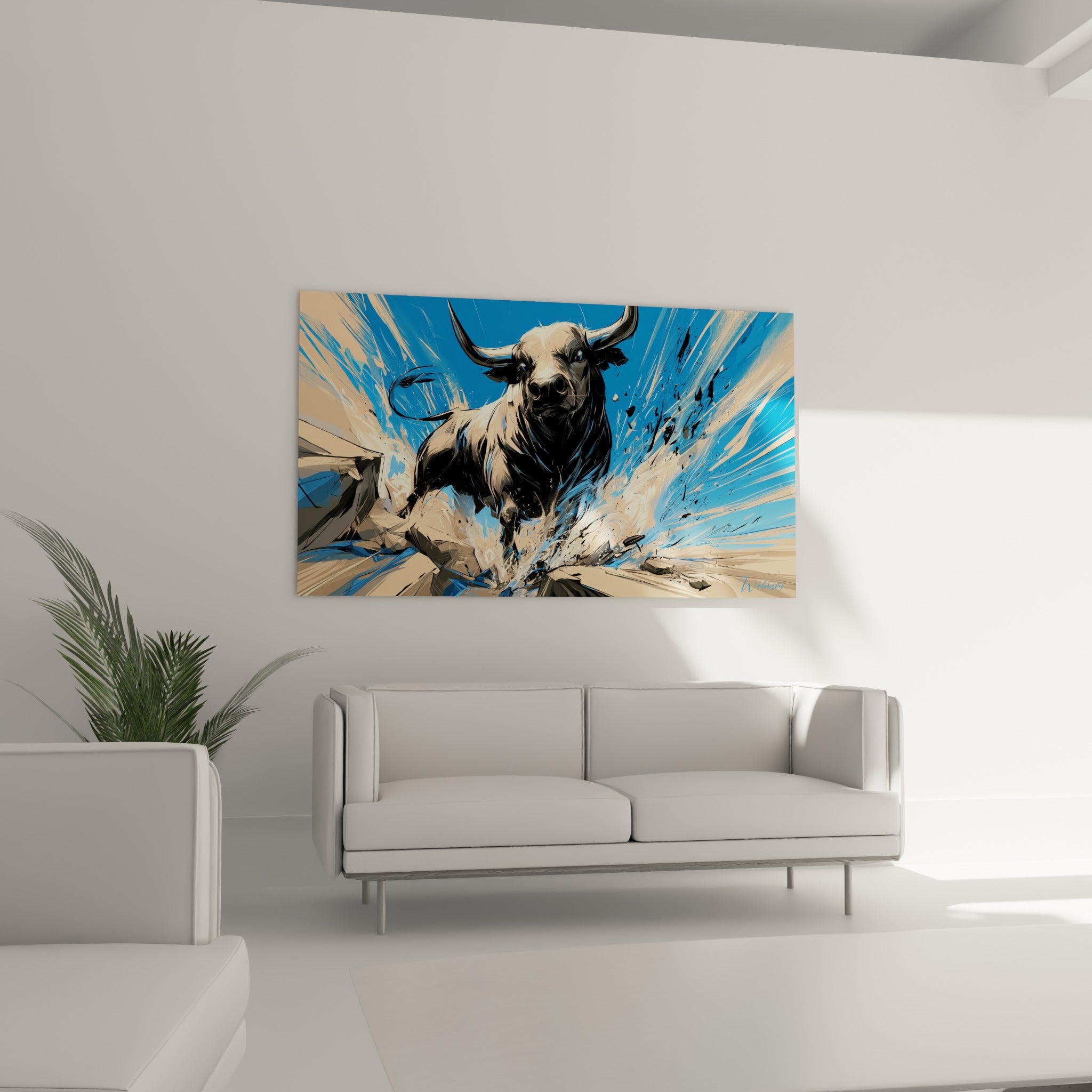 Taureau anthracite jaillissant d'éclats sable et bleu, accroché au-dessus d'un canapé dans un salon lumineux