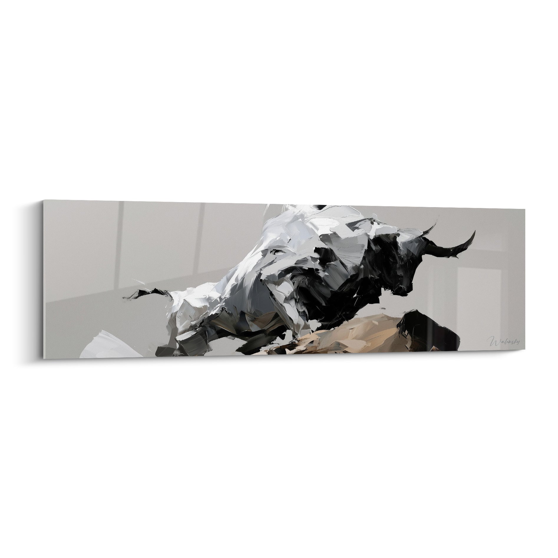 Taureau noir et blanc en charge, empâtements au couteau, cornes sombres, fond gris perle