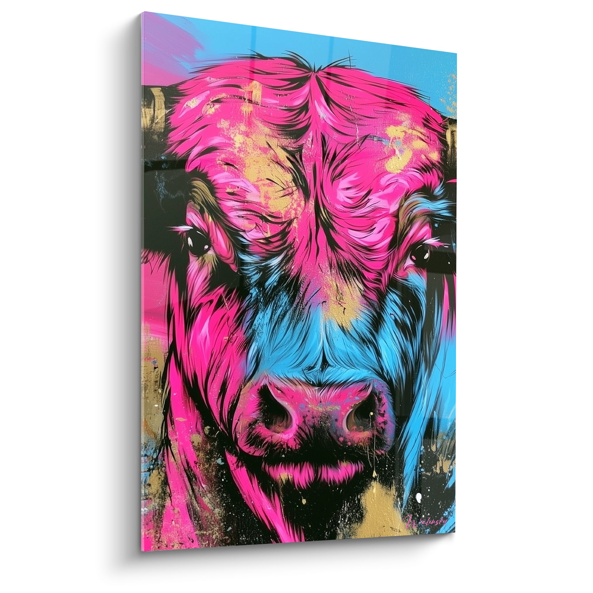 Taureau rose fluo et bleu ciel façon graffiti, museau noir et éclats dorés sur fond bleu