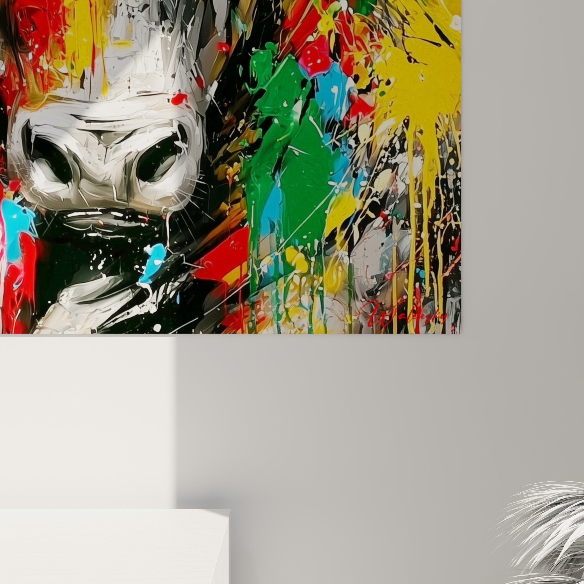 Empâtements de peinture rouge et jaune sur le pelage noir et blanc du taureau, matière épaisse et coulures visibles