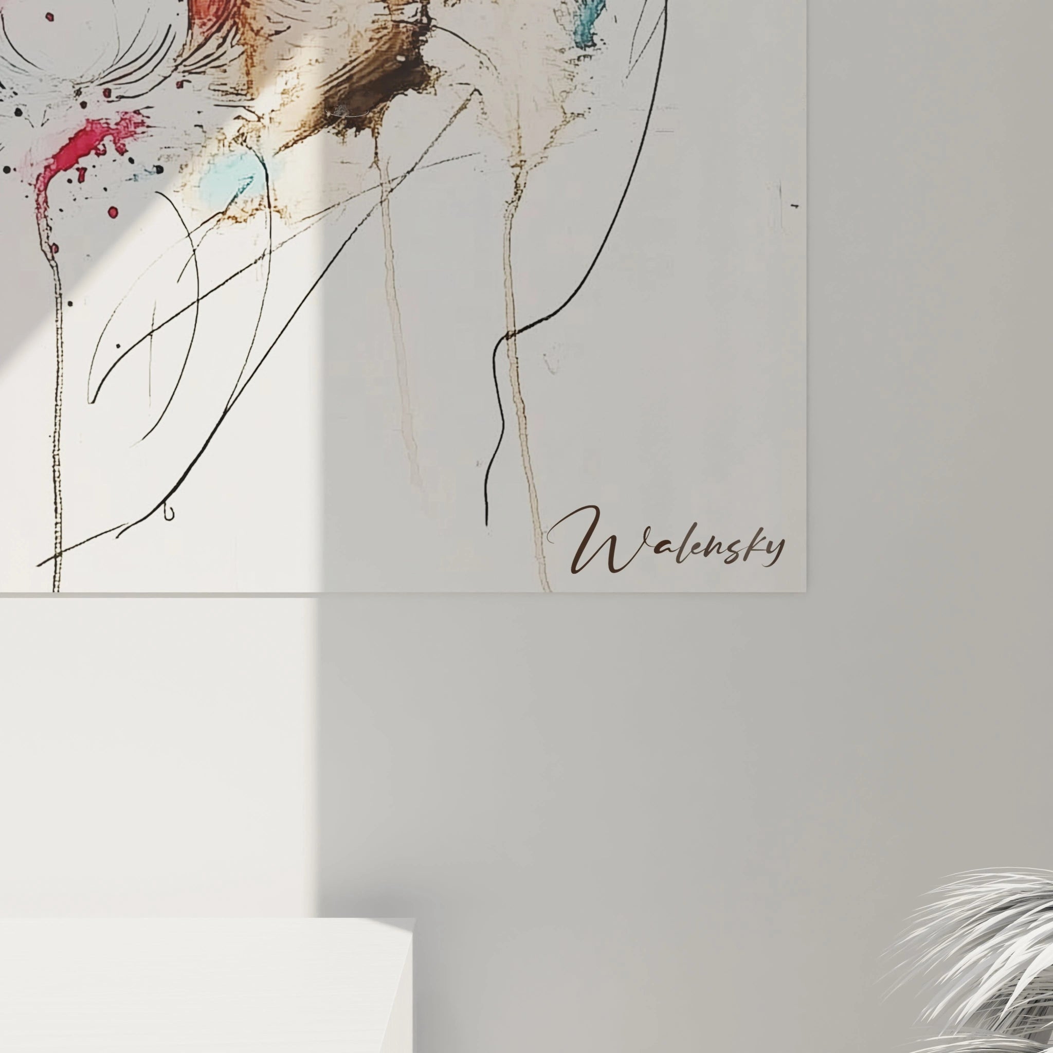 Un tableau teckel au style contemporain illustrant un chien au regard perçant. Utilisation de couleurs contrastées marron, noir et orange avec des lignes fines et des taches colorées créant une texture visuelle riche sur fond clair.

