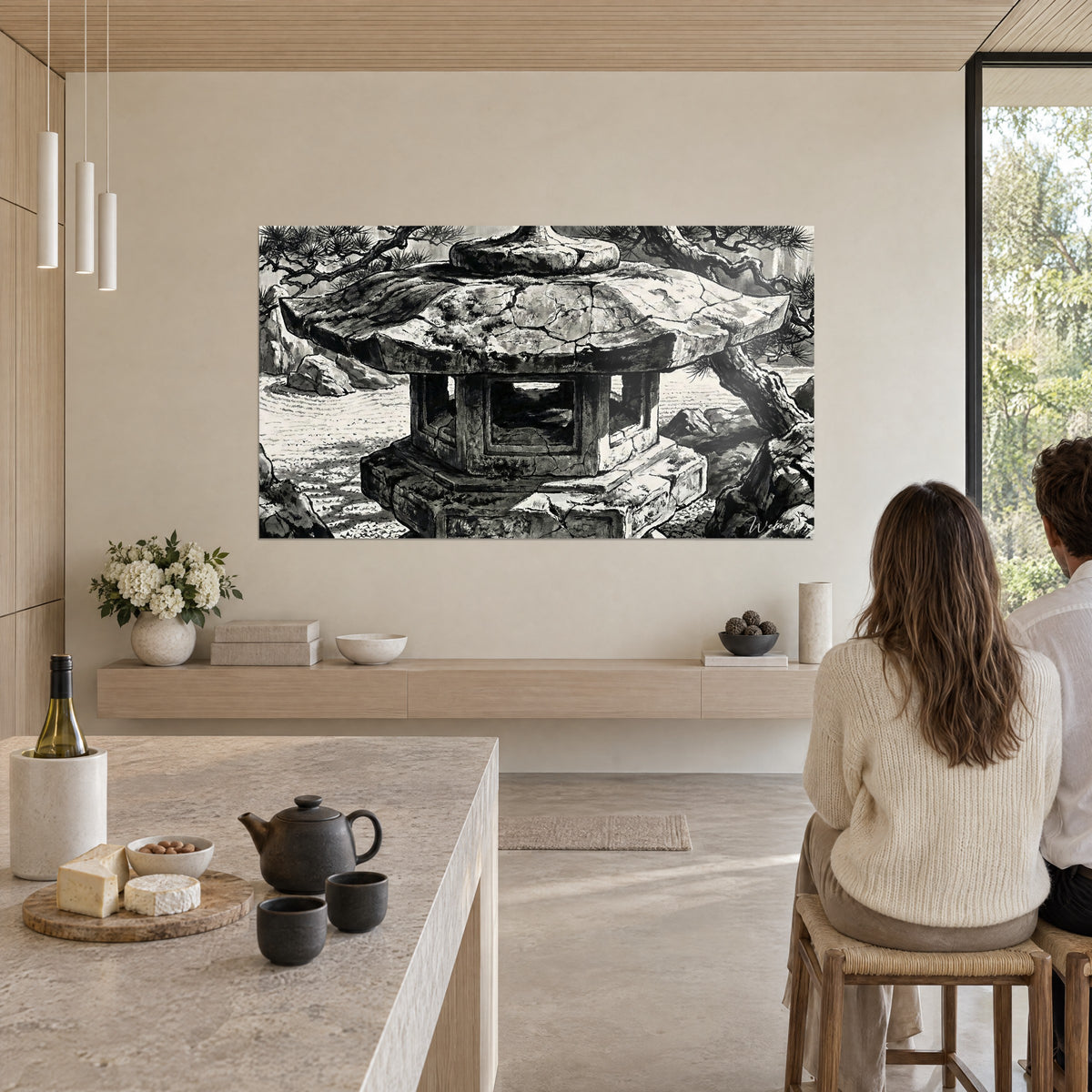 Quadro stele di giardino zen a acquerello d'inchiostro, nero fuliggine e bianco crema, rami di pino, cucina aperta sul verde