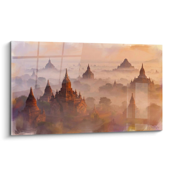 Boeddhistische tempel bij zonsopgang in de gouden mist - Mystieke sereniteit