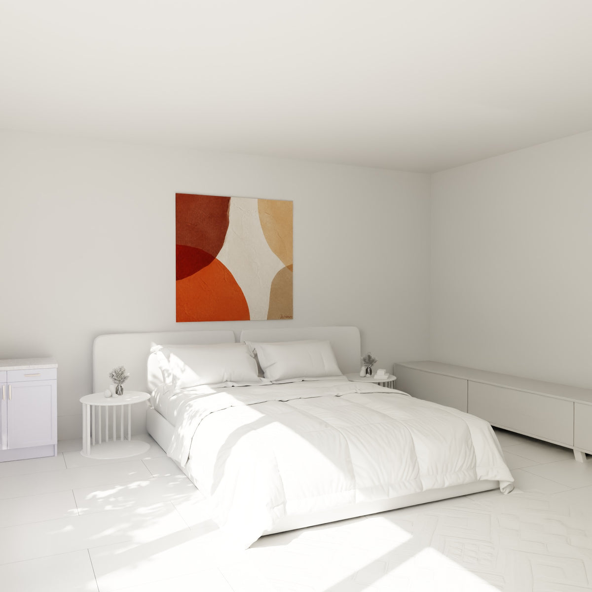Courbes ocre et blanc crayeux composant un tableau terracotta au-dessus d'un lit dans une chambre claire