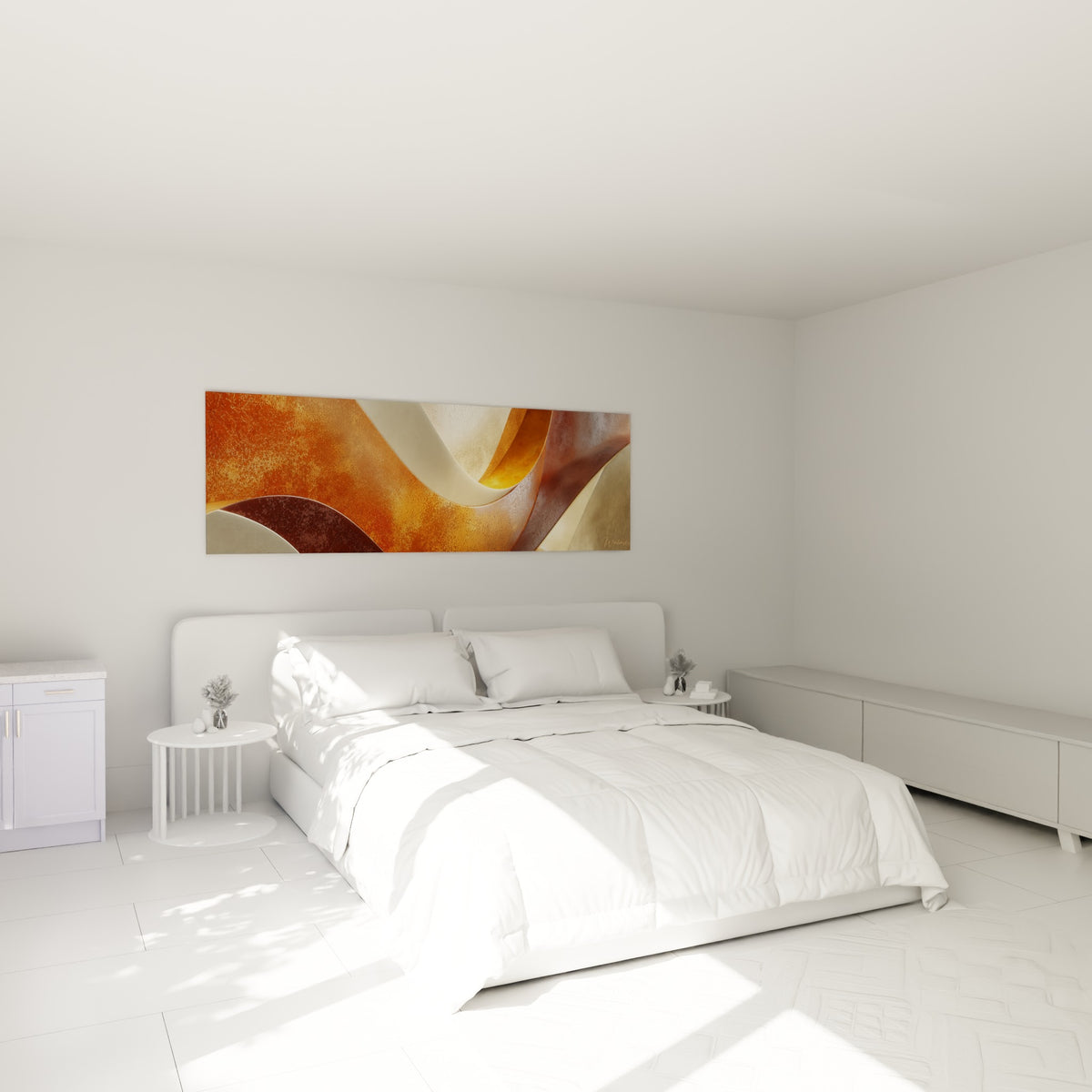 Courbes terracotta et ivoire nacré au-dessus d'un lit dans une chambre claire