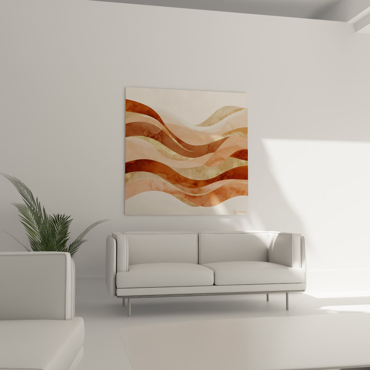 Courbes brunes et cuivrées de ce tableau abstrait disposées au-dessus d'un canapé dans un salon lumineux