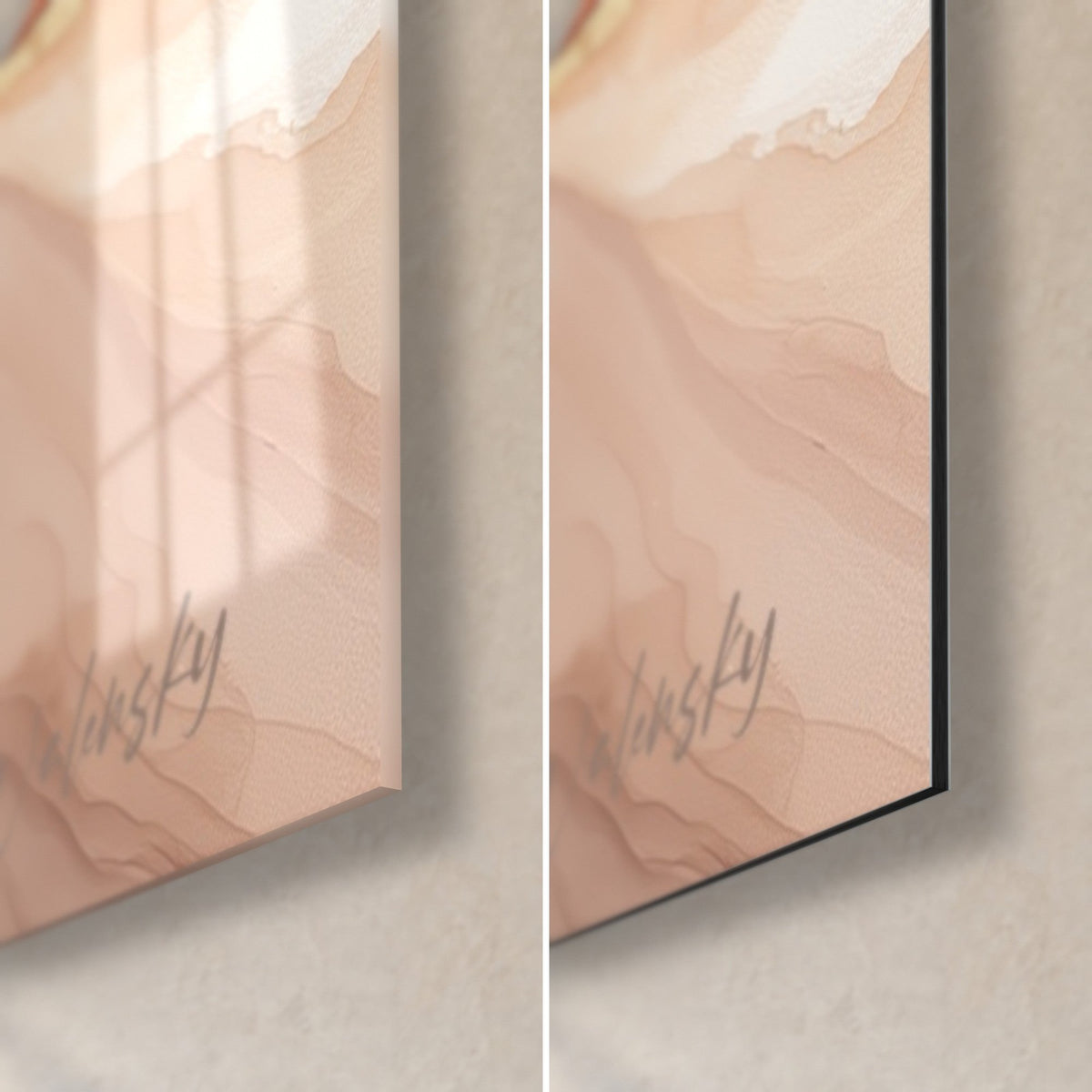 Tableau marbrure abstraite rose poudré, coin bas droit : verre acrylique brillant à reflets, alu Dibond noir mat, tranche de 3 mm