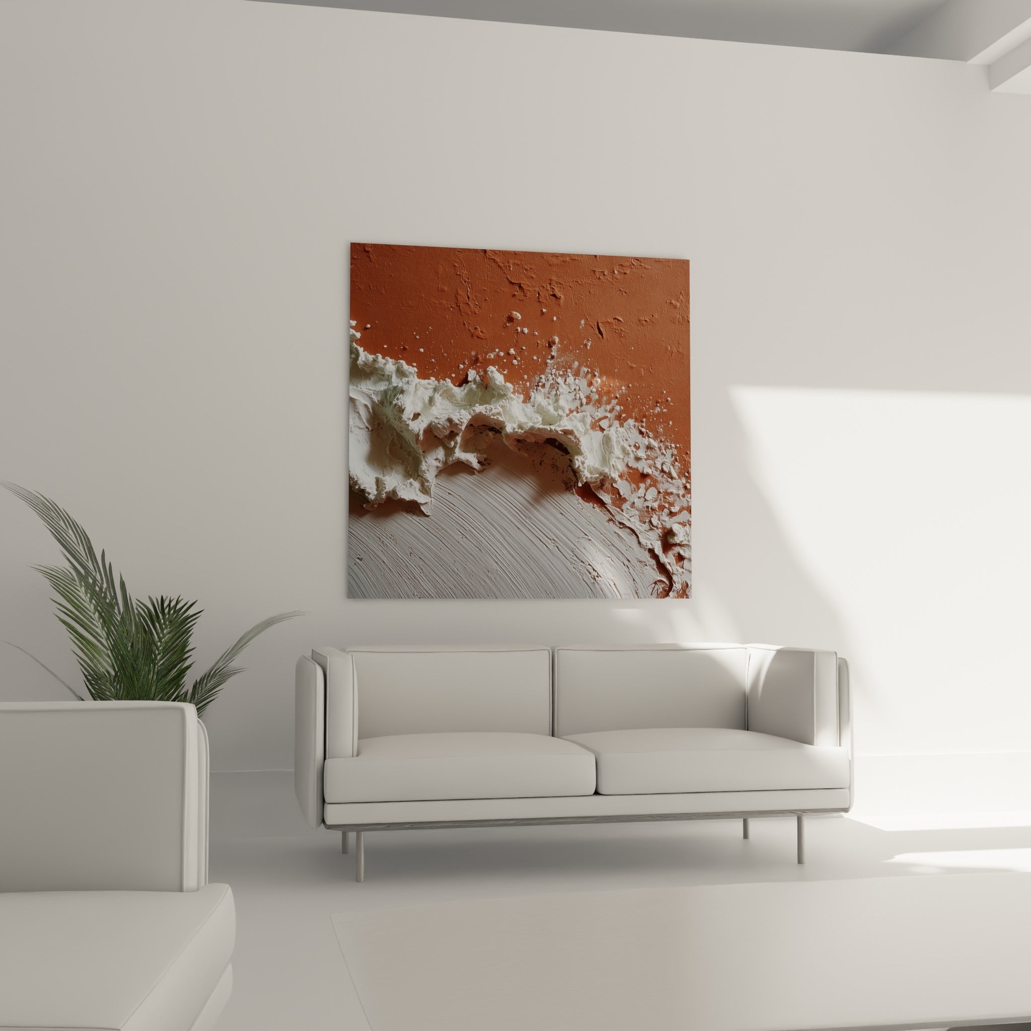 Matière blanche granuleuse projetée sur mur terracotta, suspendue au-dessus d'un canapé dans un salon lumineux