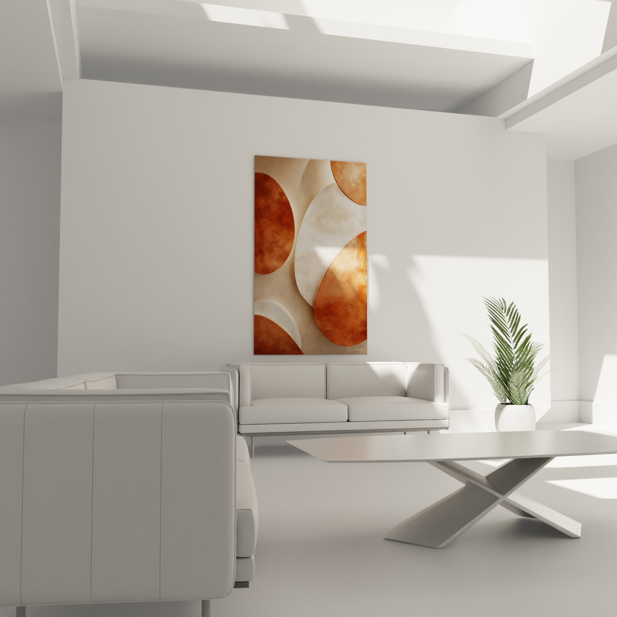 Composition d'ovales orangés et sable au-dessus d'un canapé dans un salon lumineux