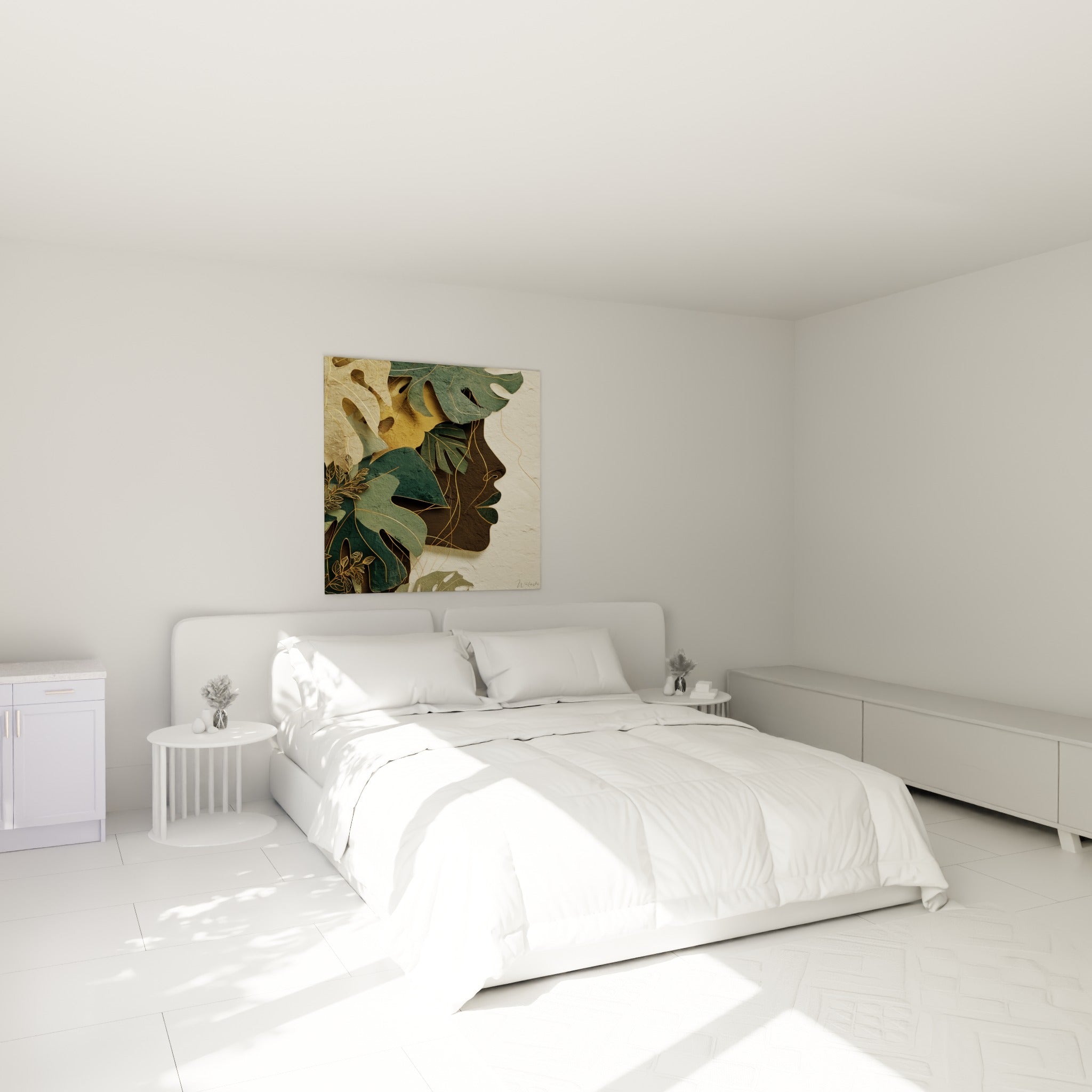 Visage terracotta enlacé de feuillage vert sauge et doré, accroché au-dessus d'un lit dans une chambre claire