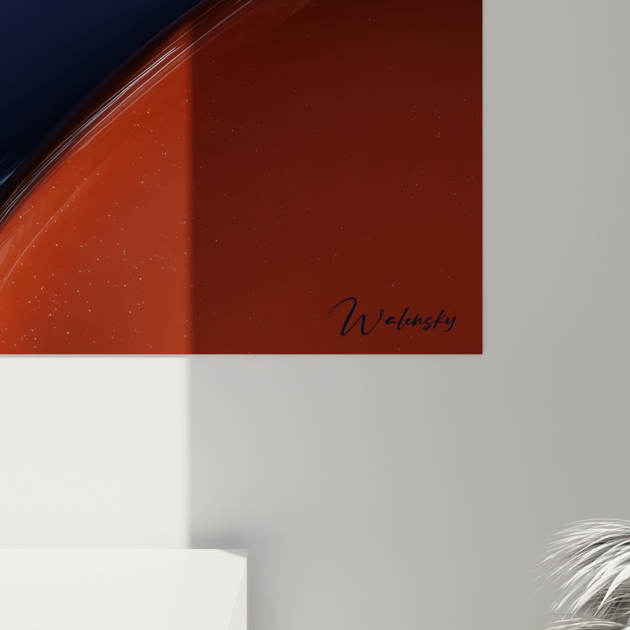 Matière lustrée terracotta et bleu marine où les reflets blancs glissent sur les volumes arrondis de l'impression