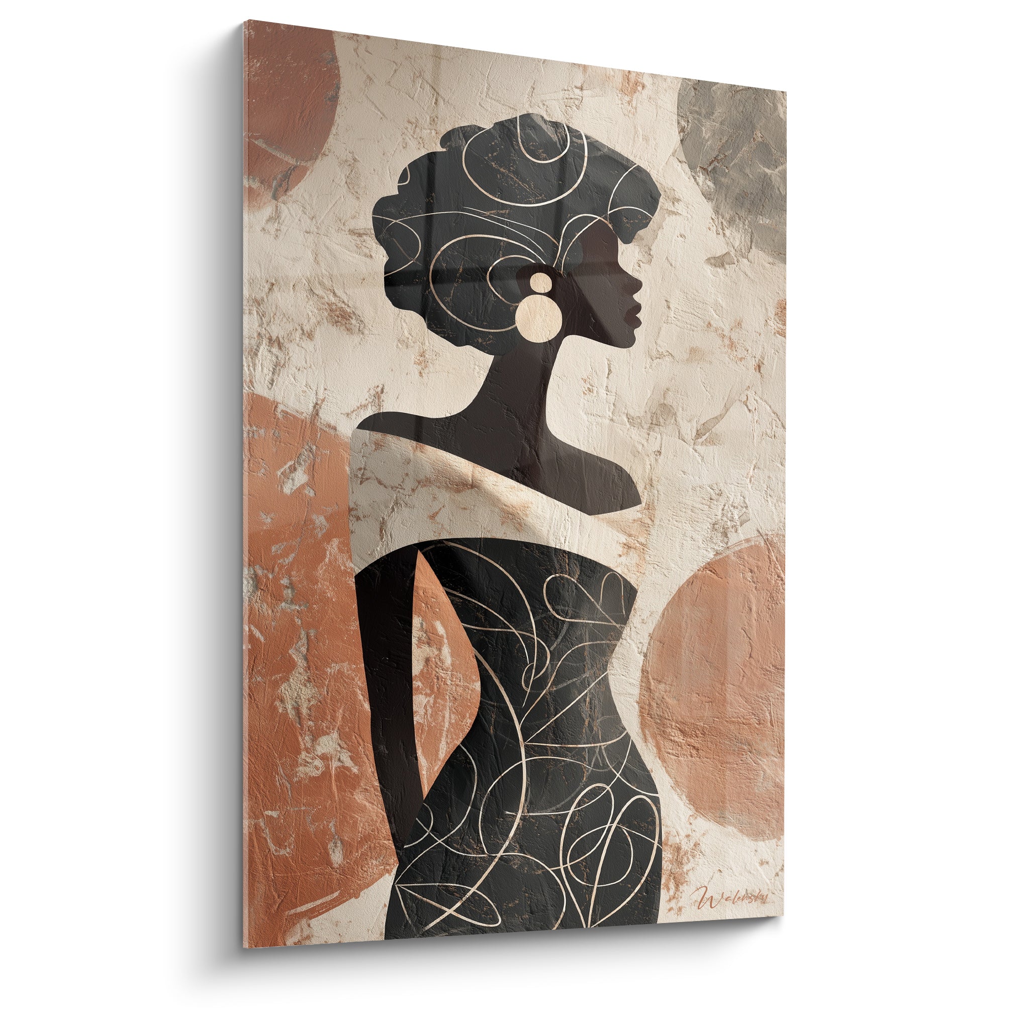 Silhouette de femme noire au turban doré sur fond terracotta et beige texturé