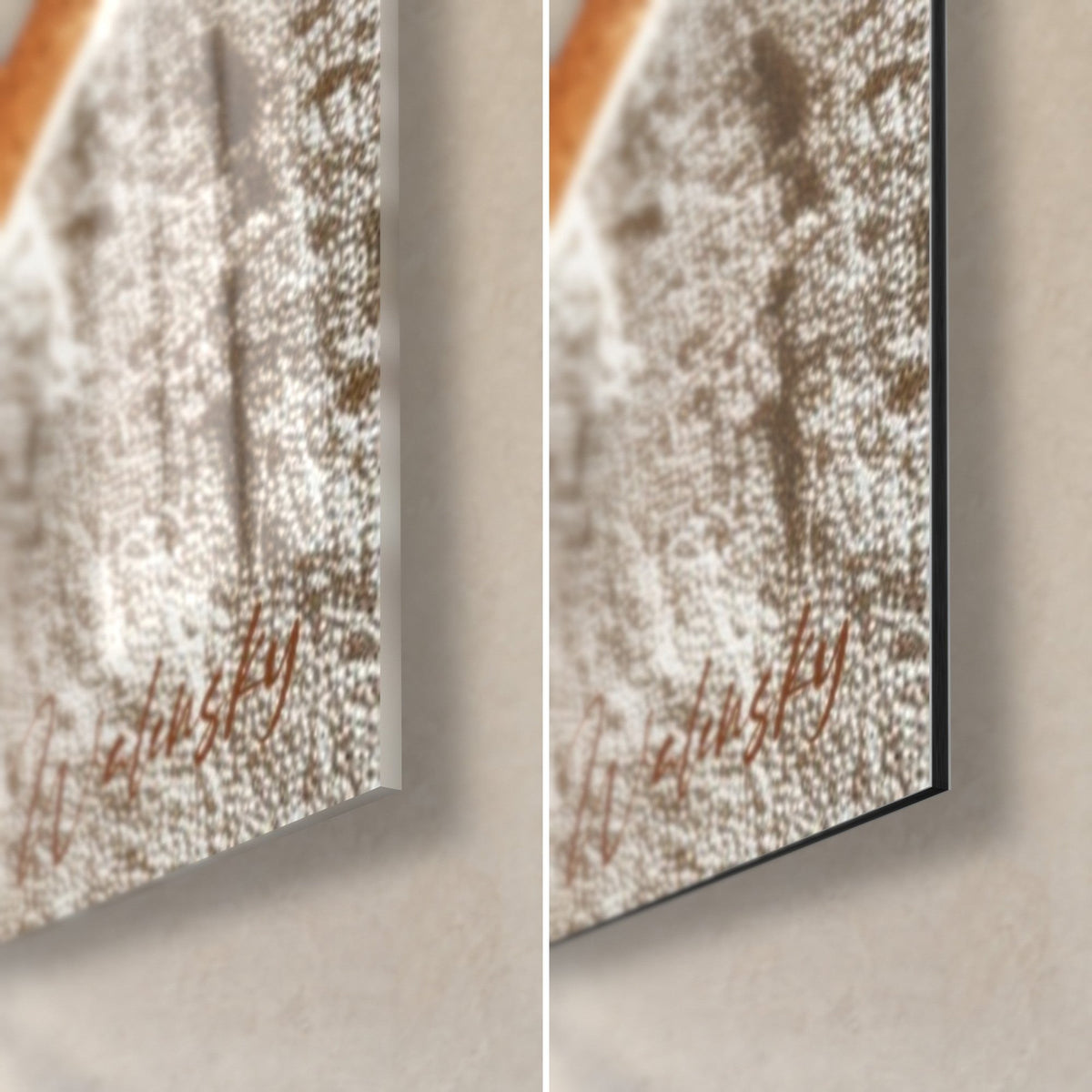Obraz z bruzdami w kolorze rdzy i khaki, prawy dolny róg: błyszczące szkło po lewej, matowy Dibond po prawej, krawędź 3 mm