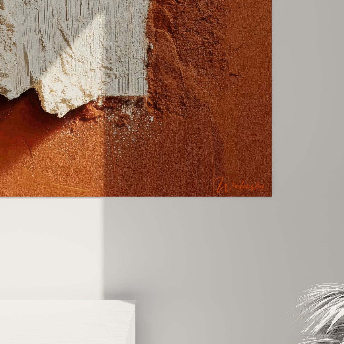Empâtements blancs épais et grain crayeux se détachent nettement du fond terracotta strié