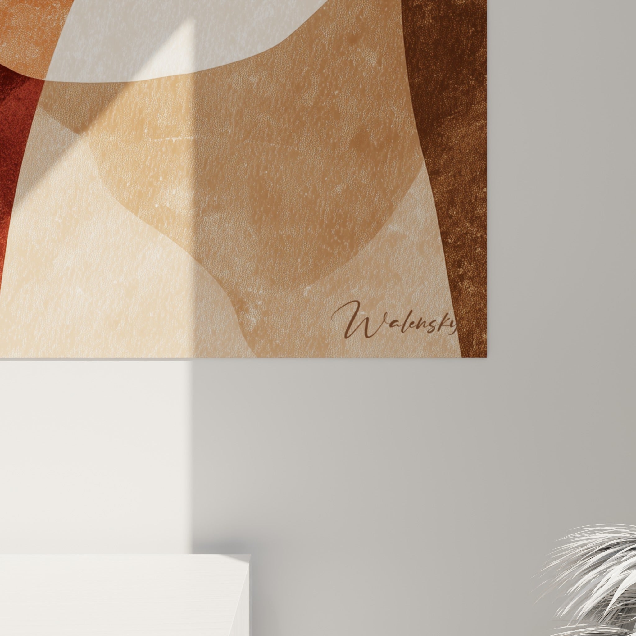 Grain texturé du fond terracotta et beige, lignes brunes fines dessinant les traits du visage